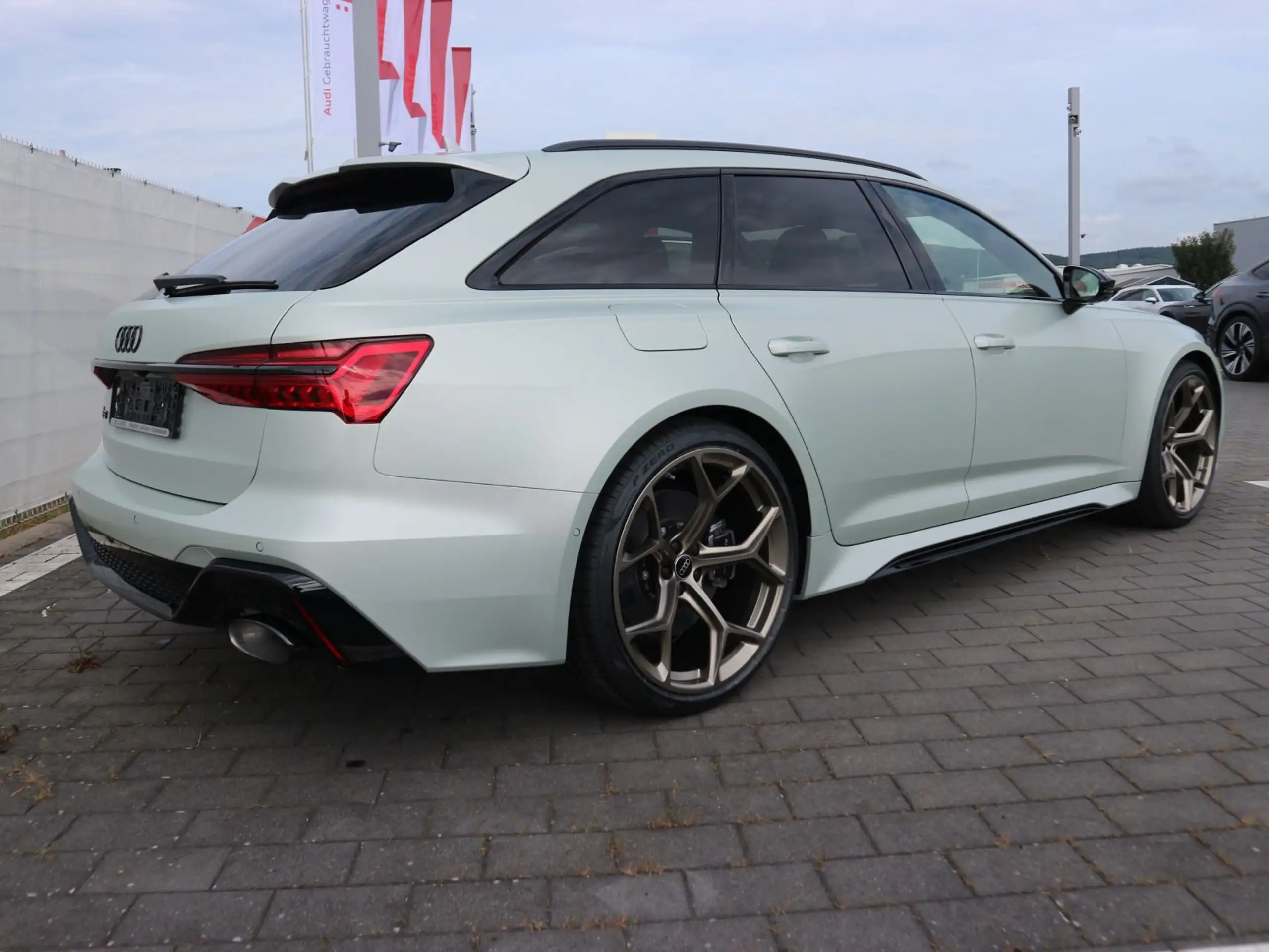 Audi - RS6