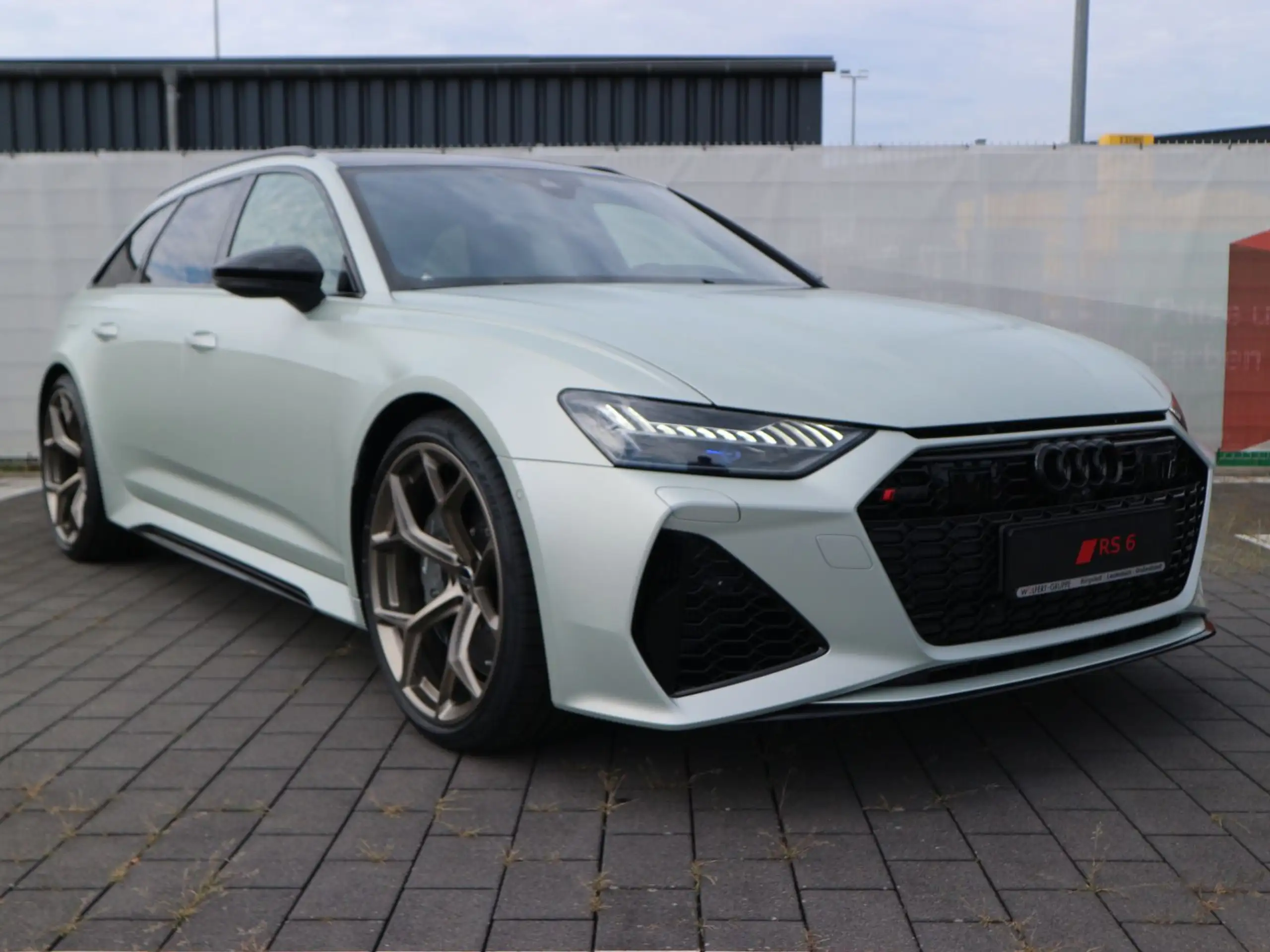 Audi - RS6