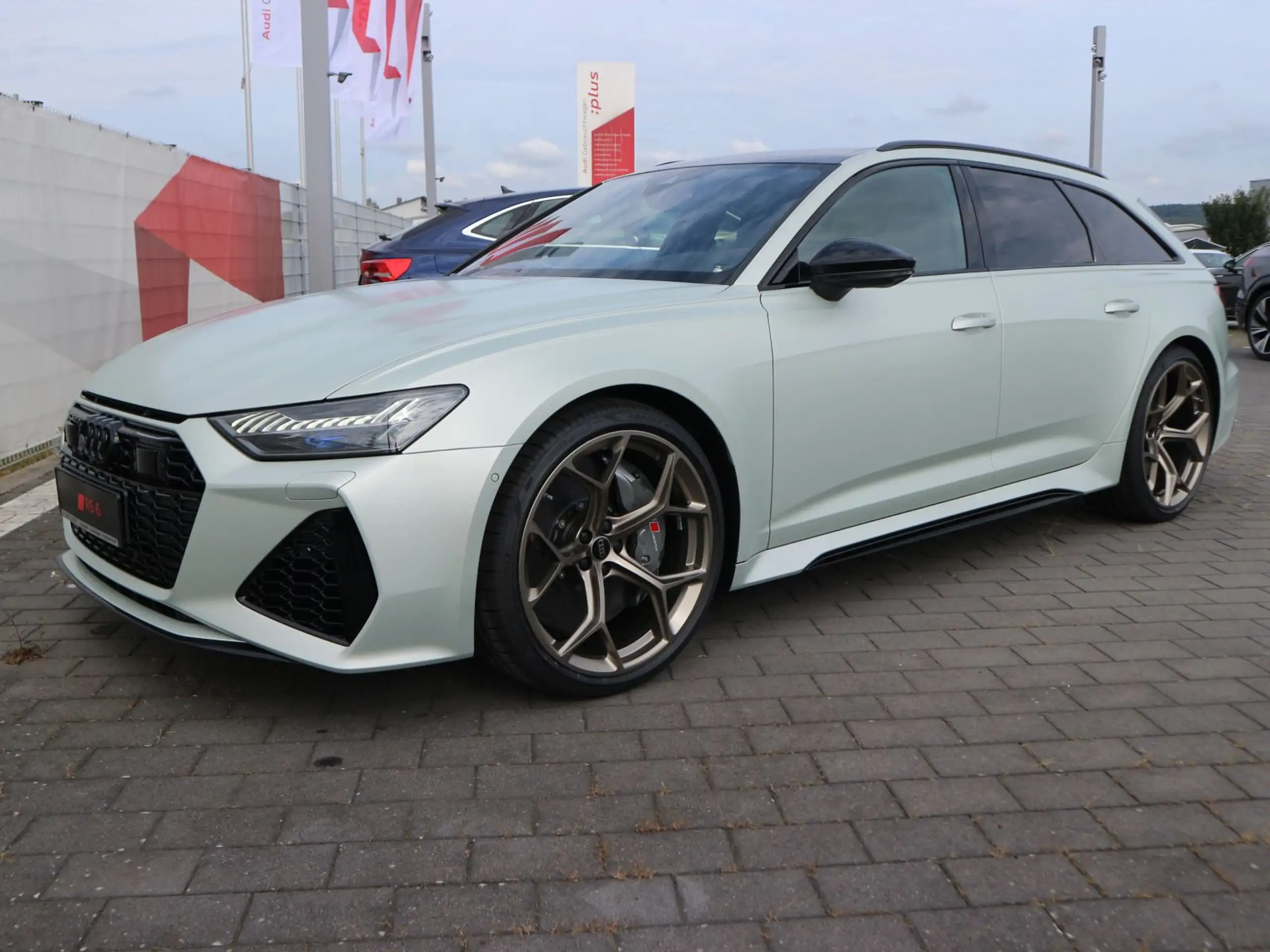 Audi - RS6