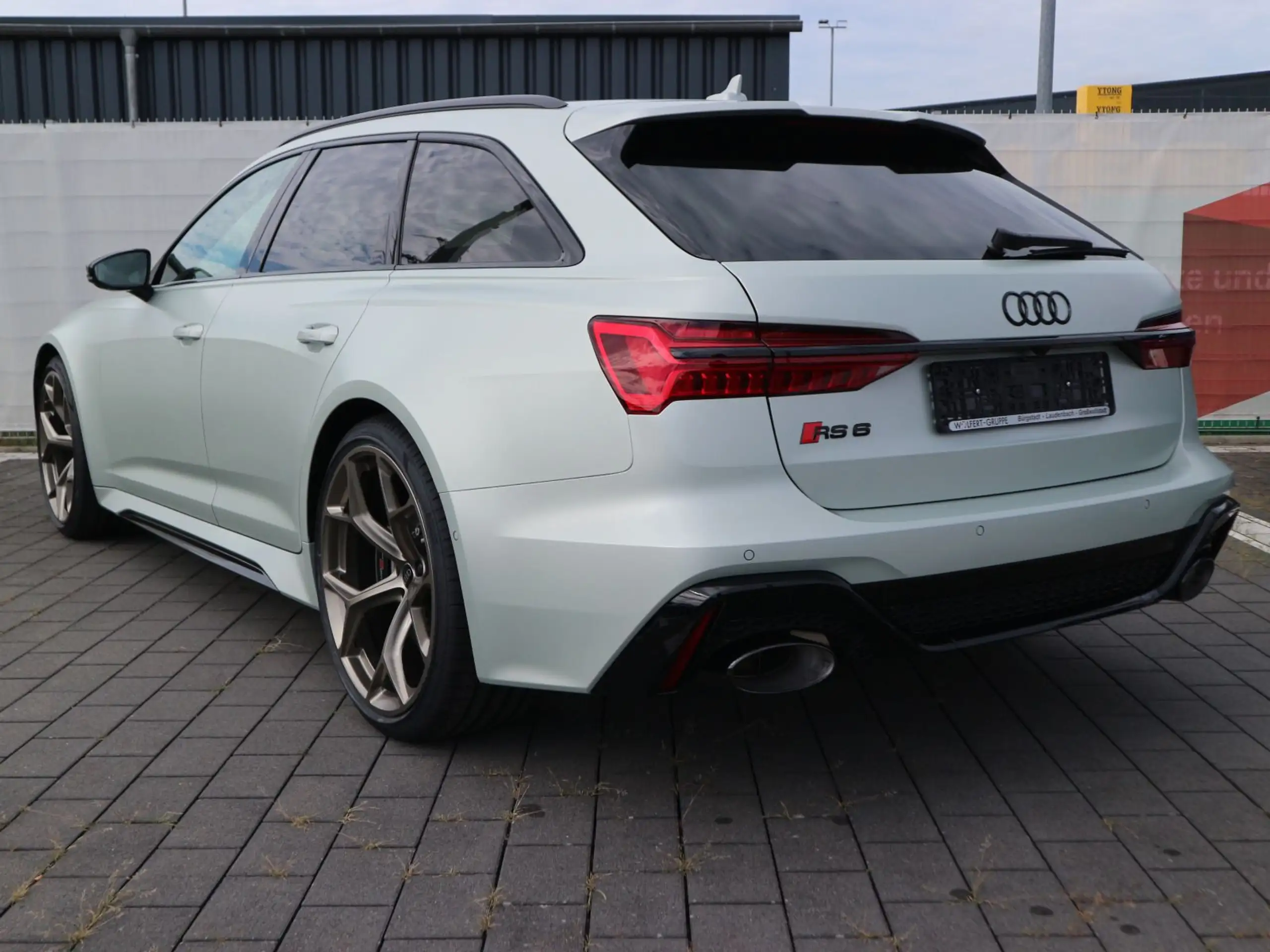 Audi - RS6