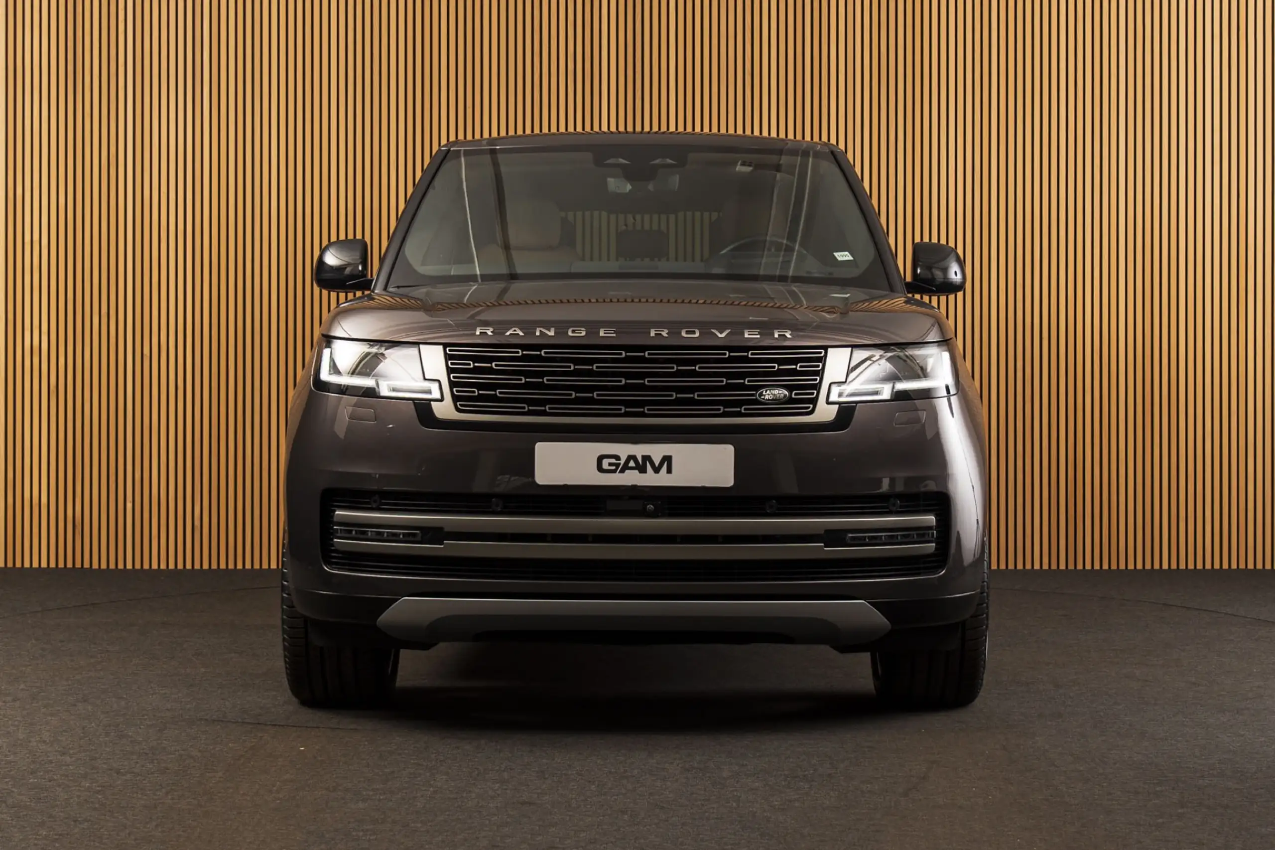 Land Rover - Range Rover