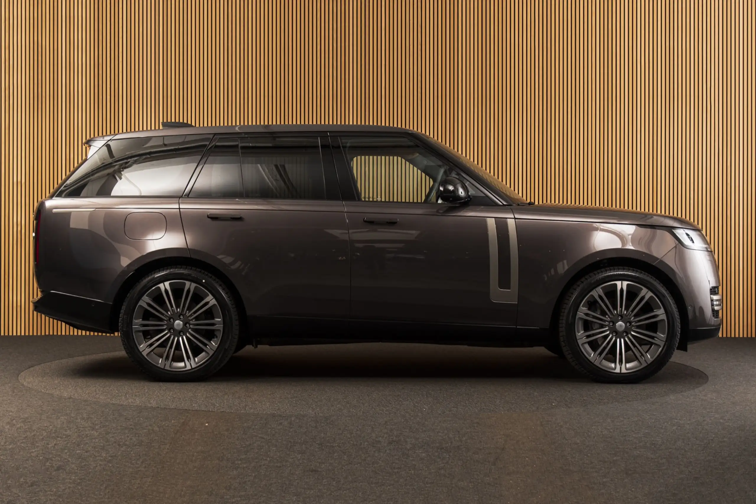 Land Rover - Range Rover