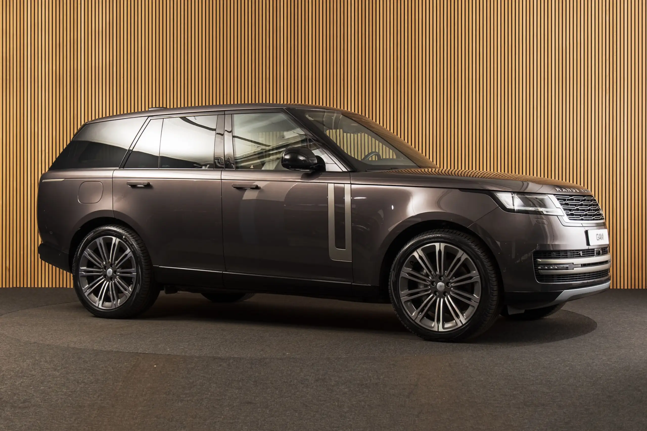 Land Rover - Range Rover