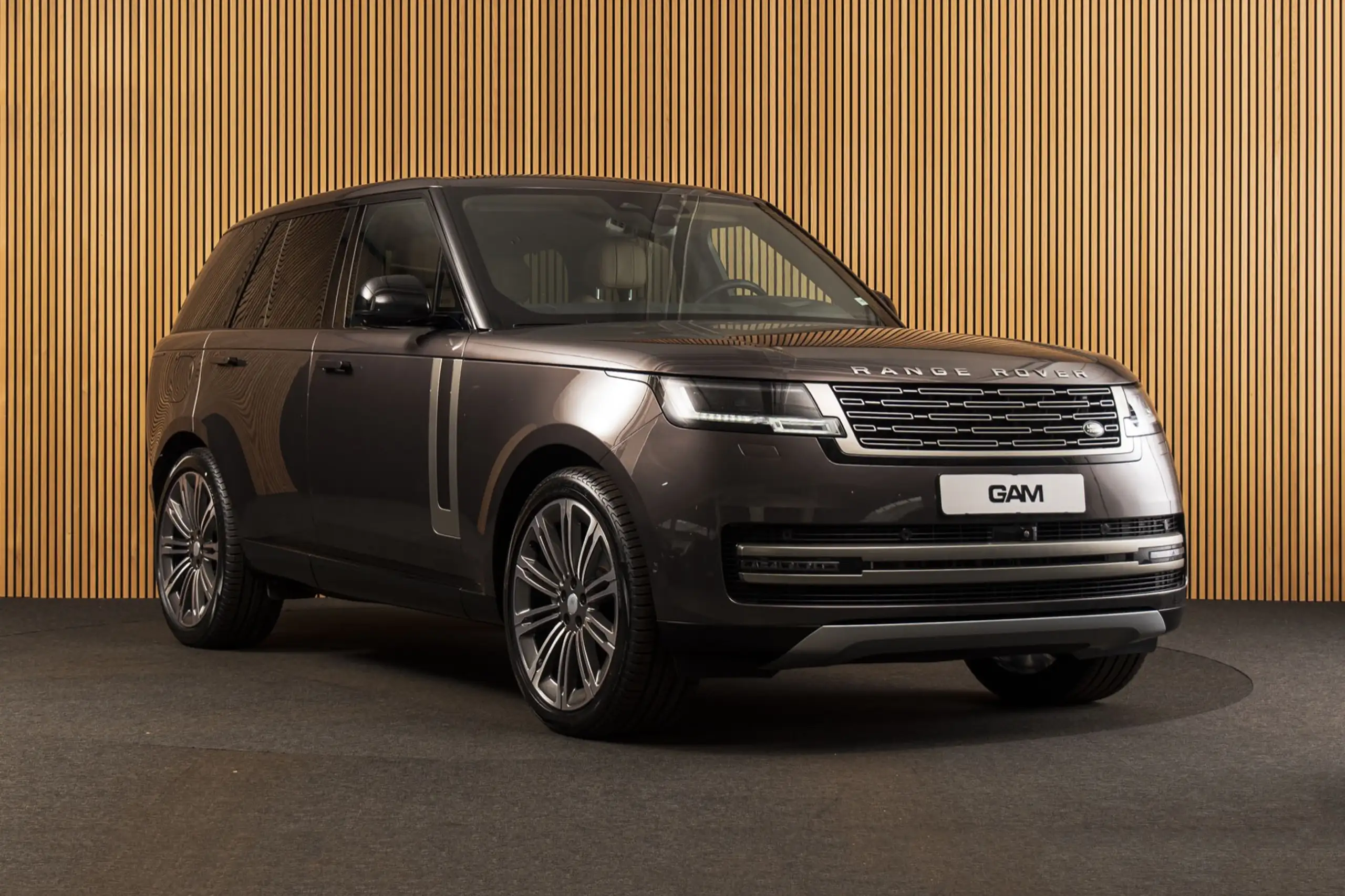 Land Rover - Range Rover