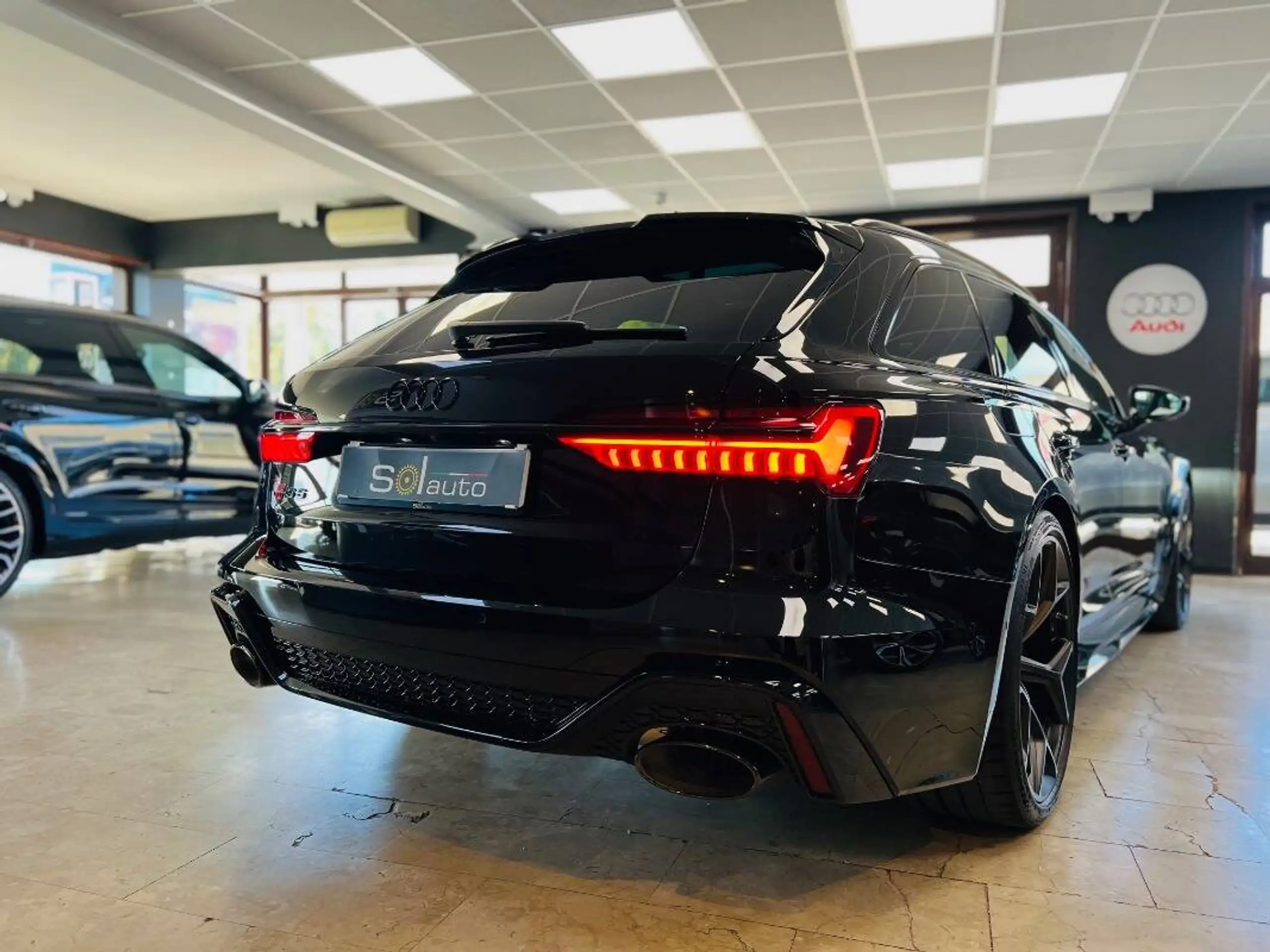 Audi - RS6