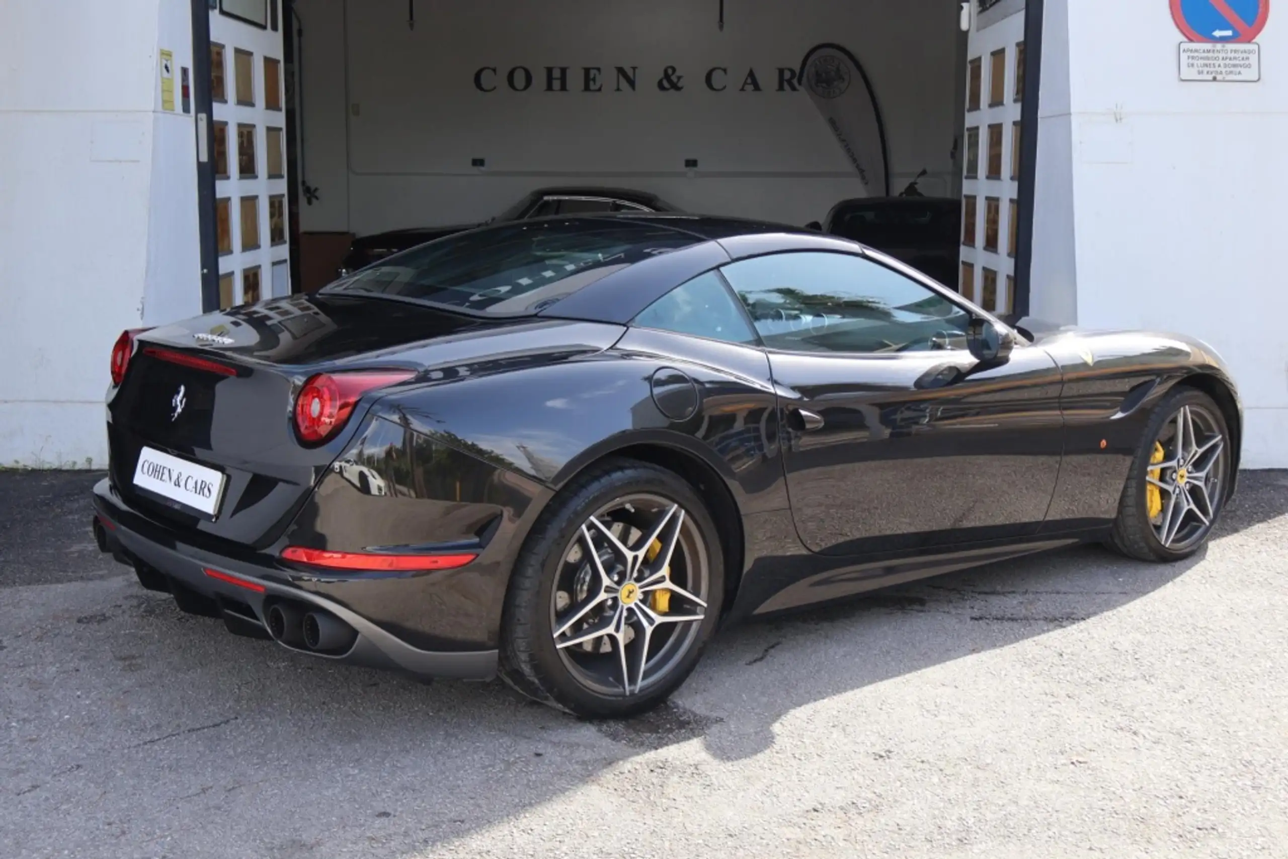 Ferrari - California