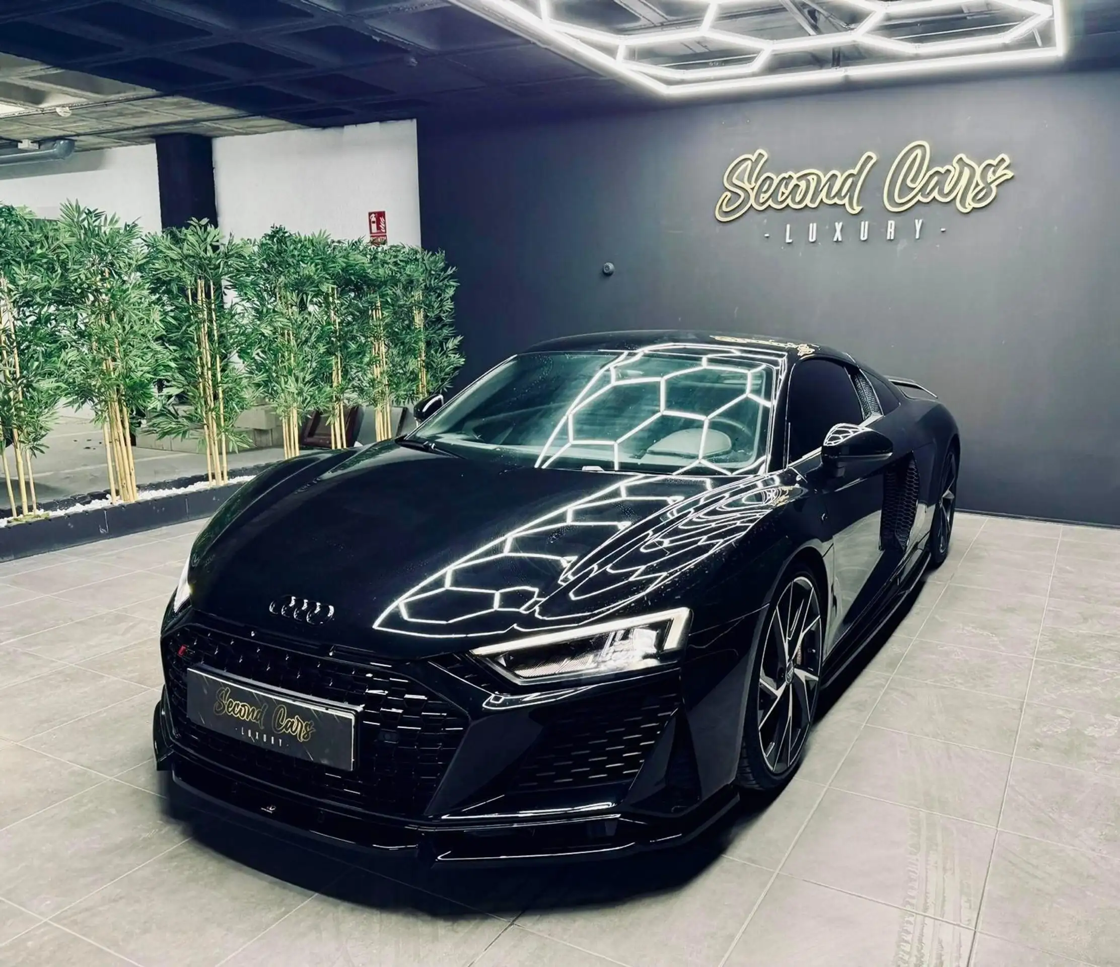 Audi - R8