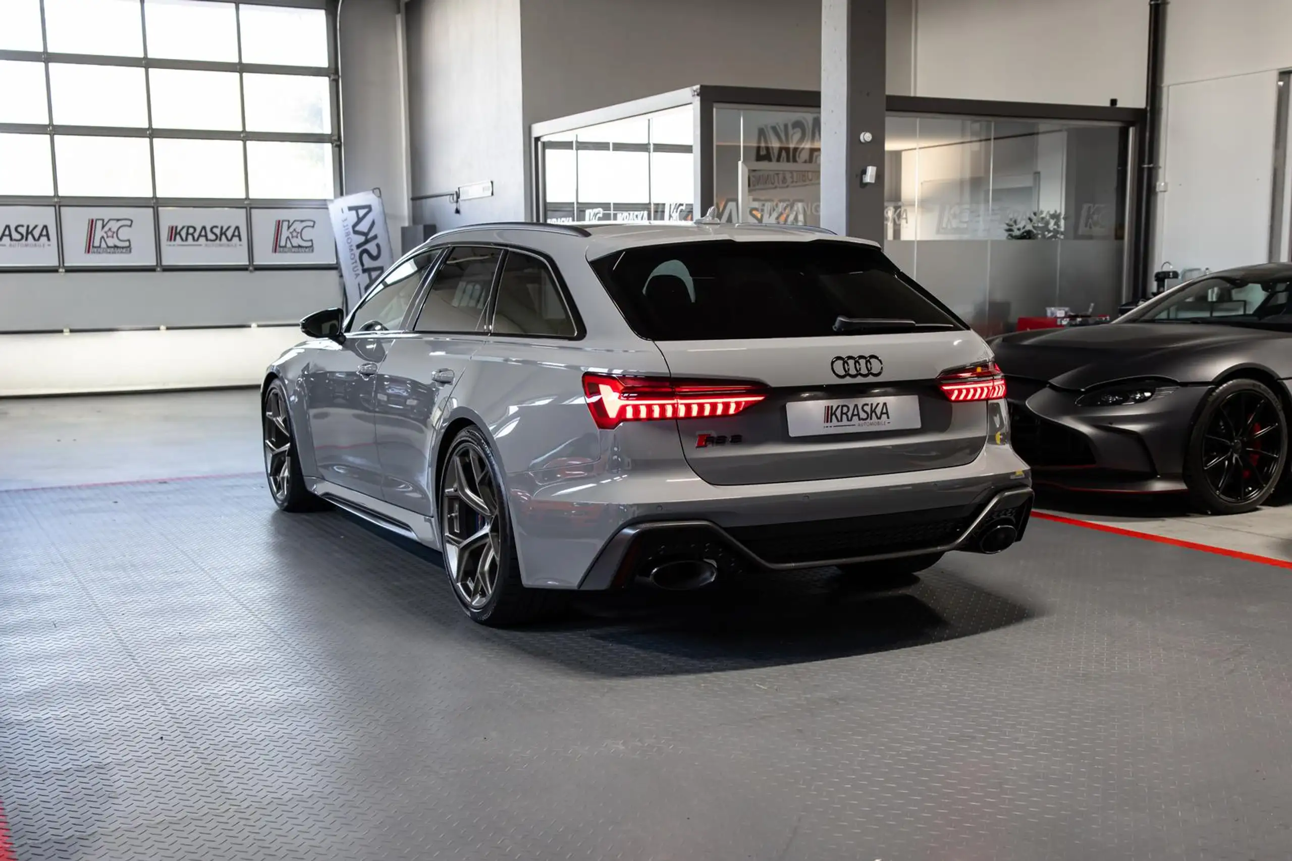 Audi - RS6