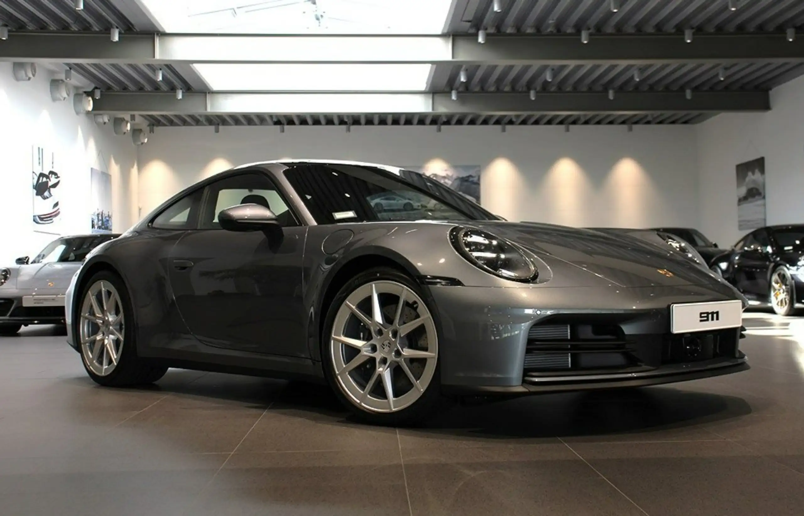 Porsche - 911