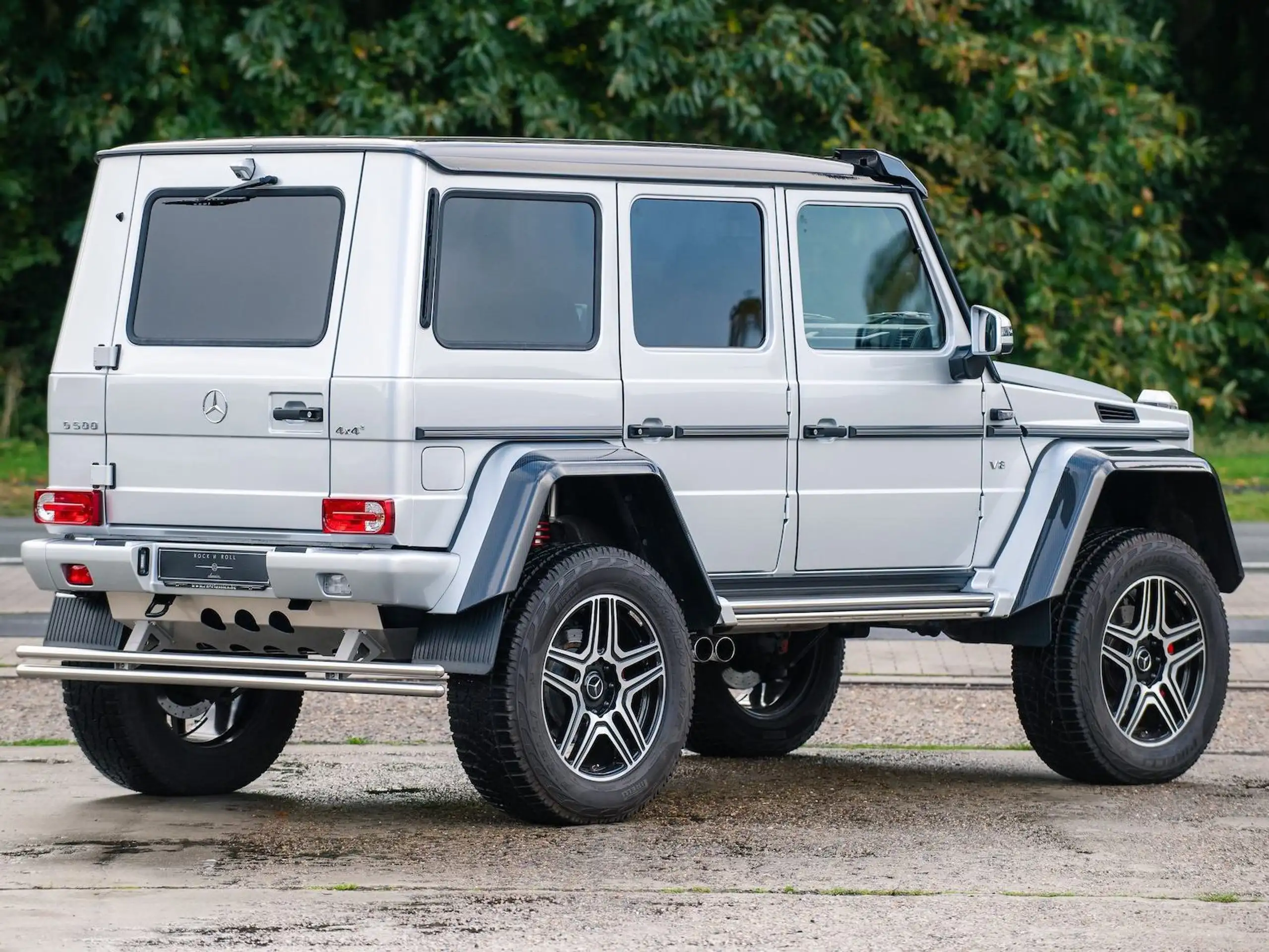 Mercedes-Benz - G 500