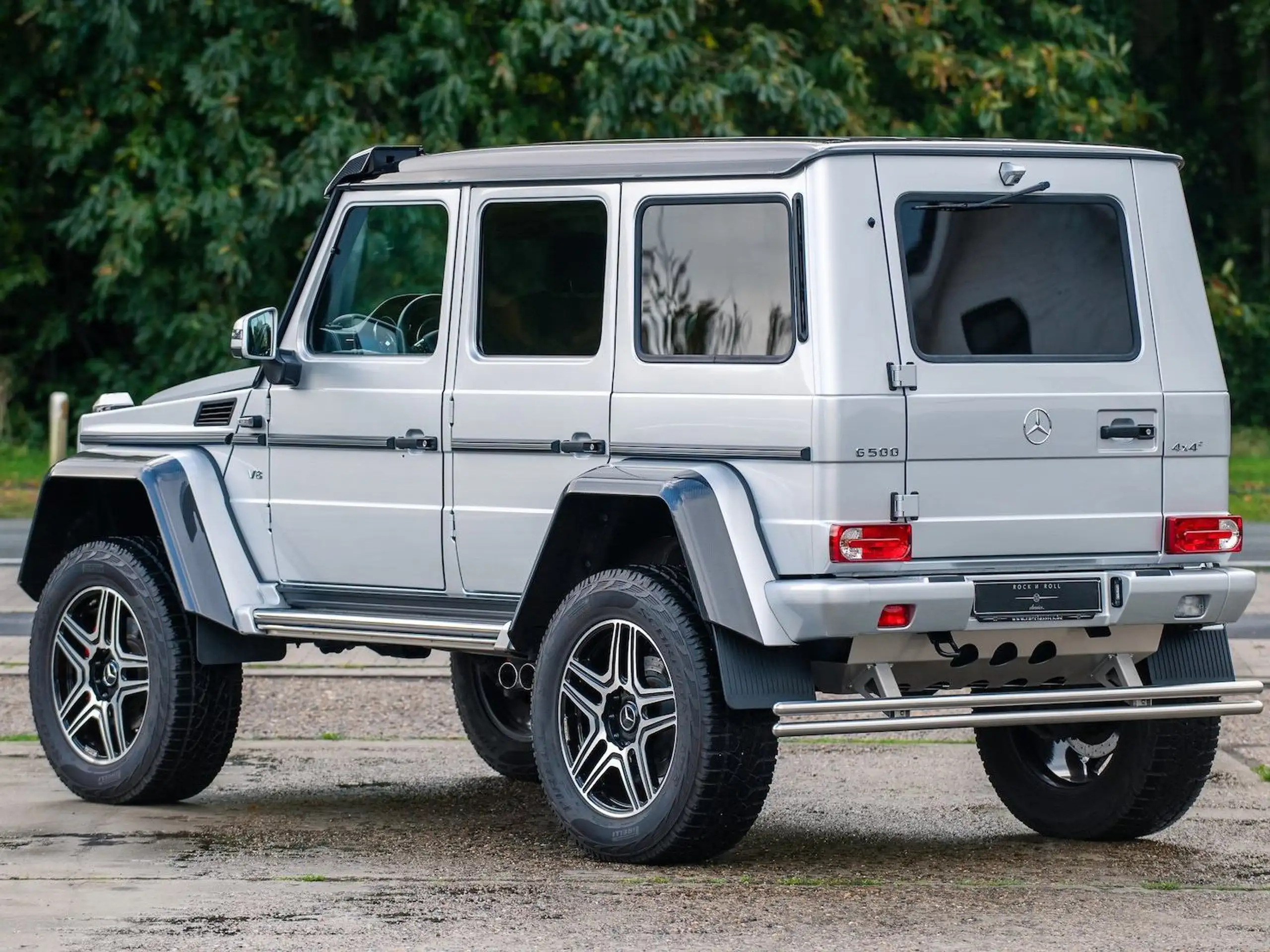 Mercedes-Benz - G 500