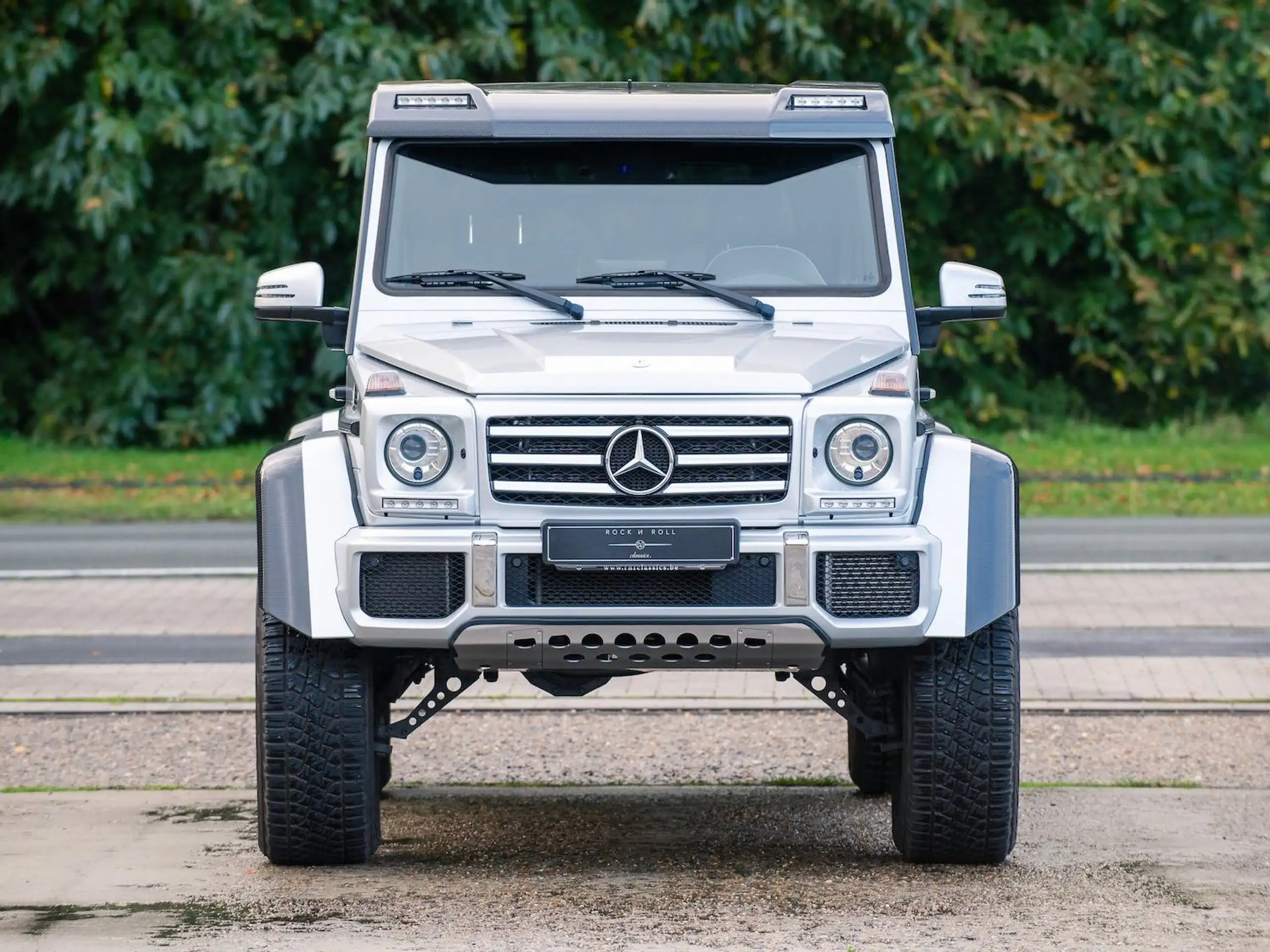 Mercedes-Benz - G 500