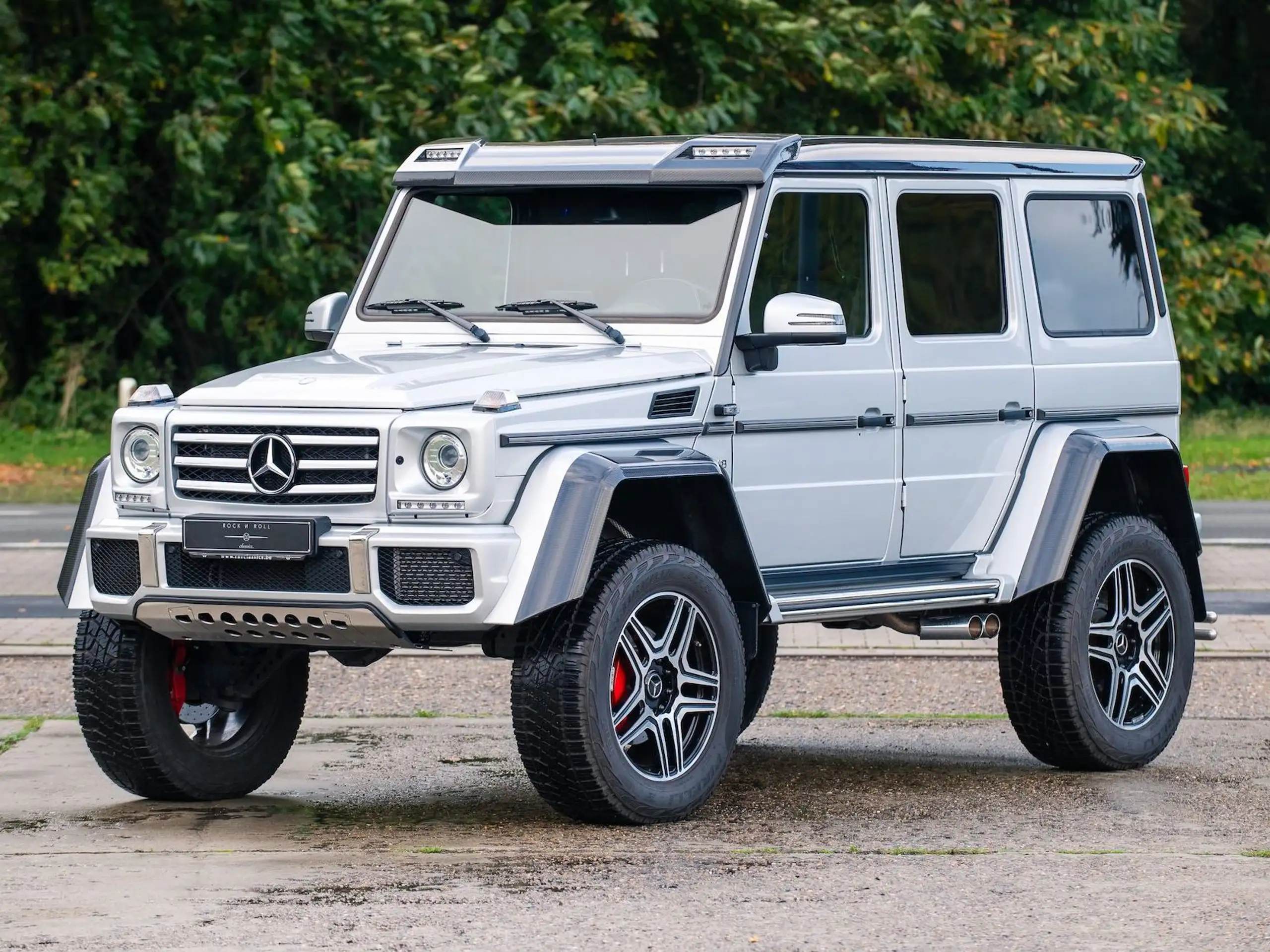 Mercedes-Benz - G 500