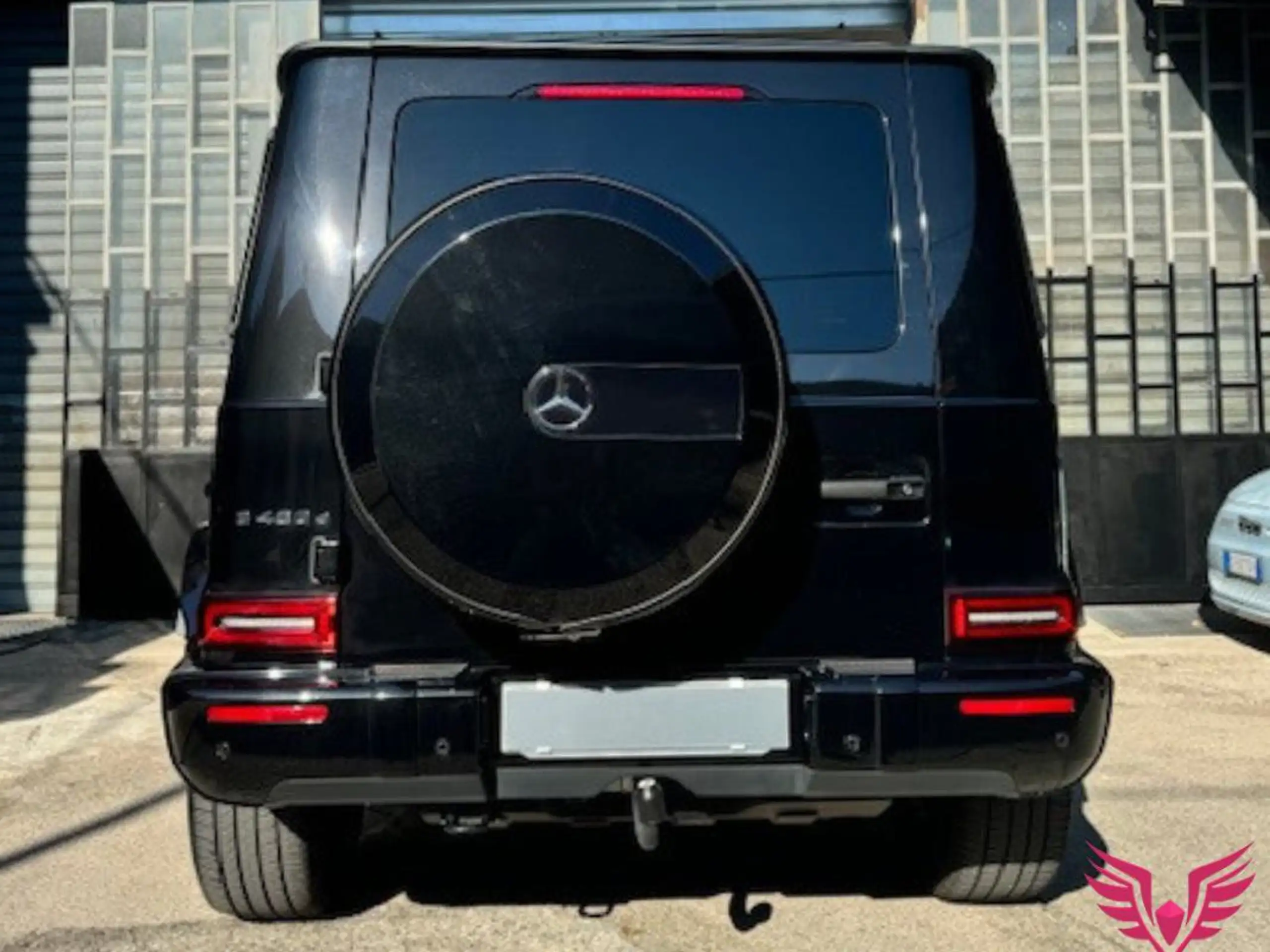 Mercedes-Benz - G 400