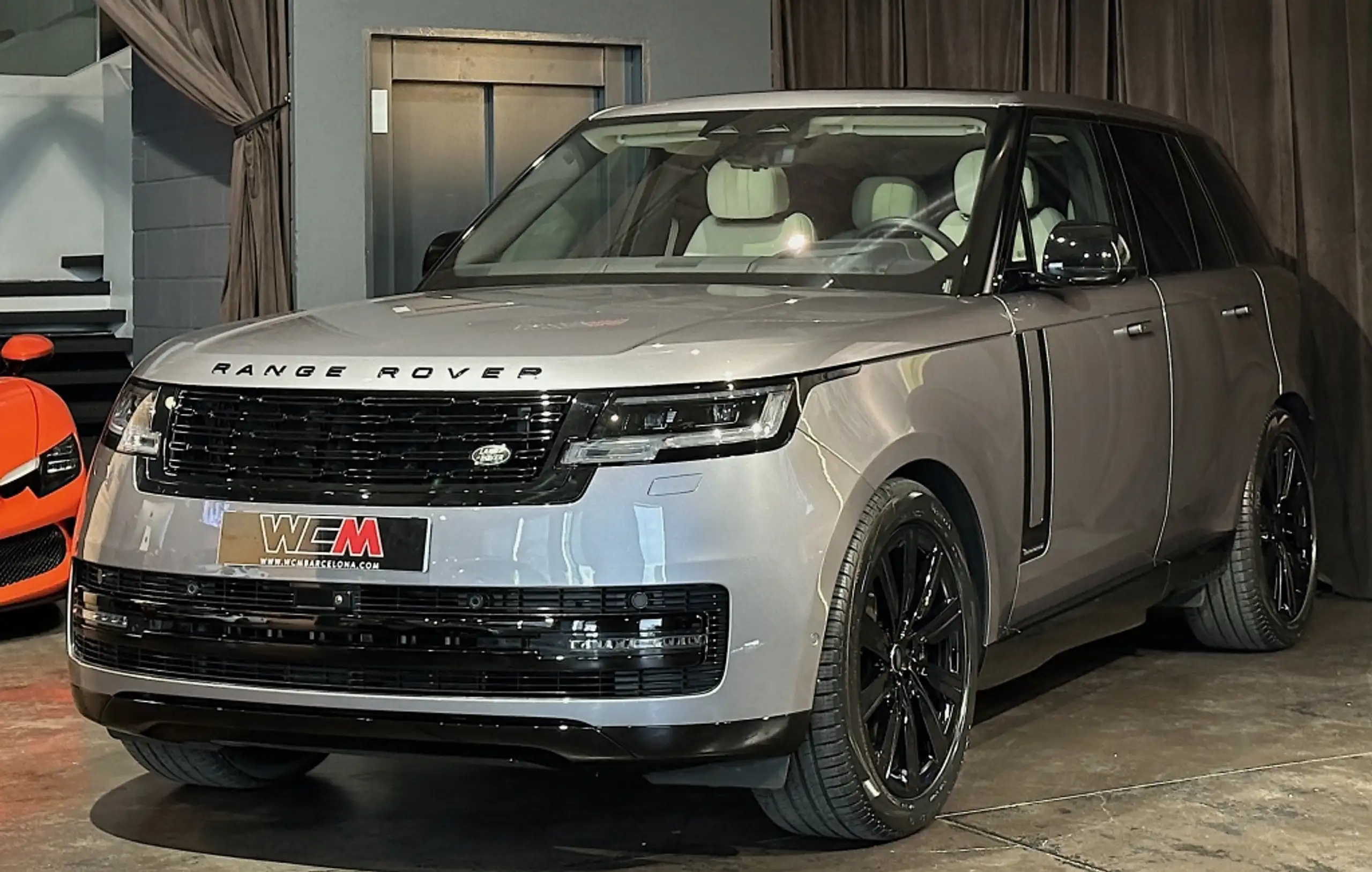 Land Rover - Range Rover