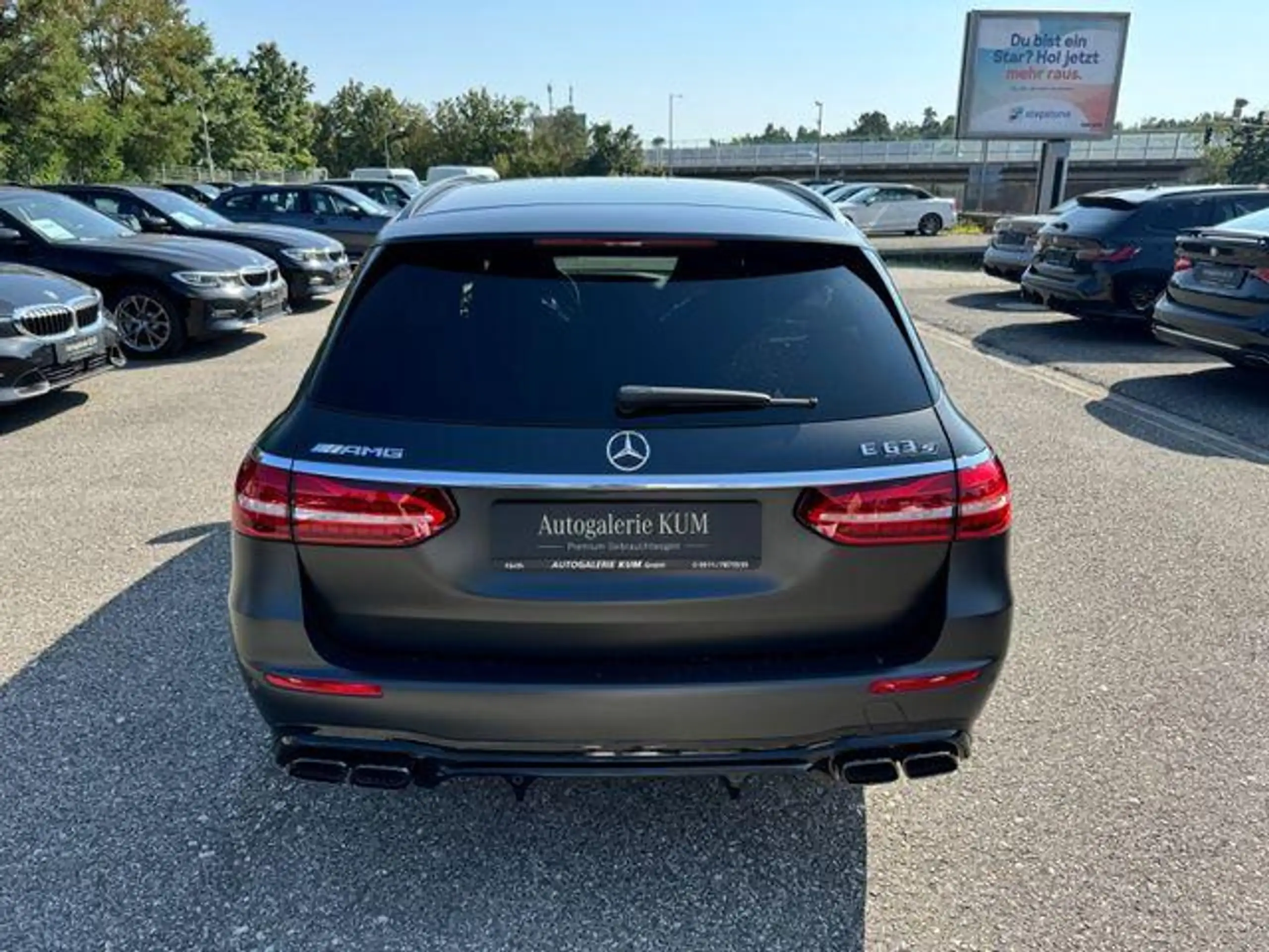 Mercedes-Benz - E 63 AMG