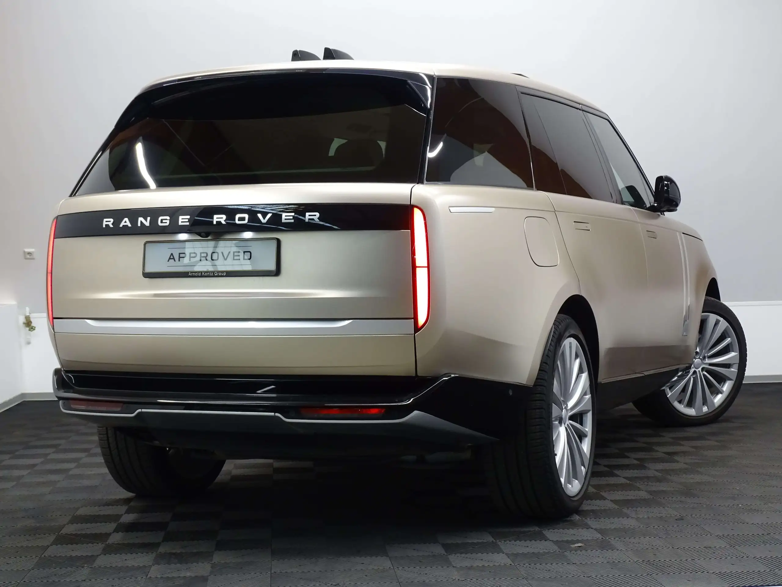 Land Rover - Range Rover