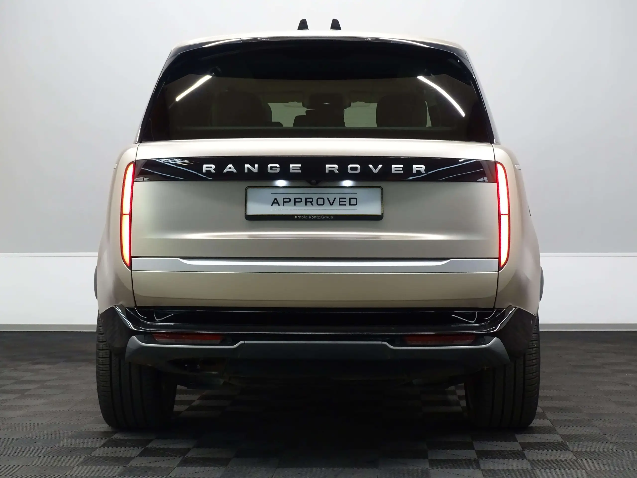 Land Rover - Range Rover