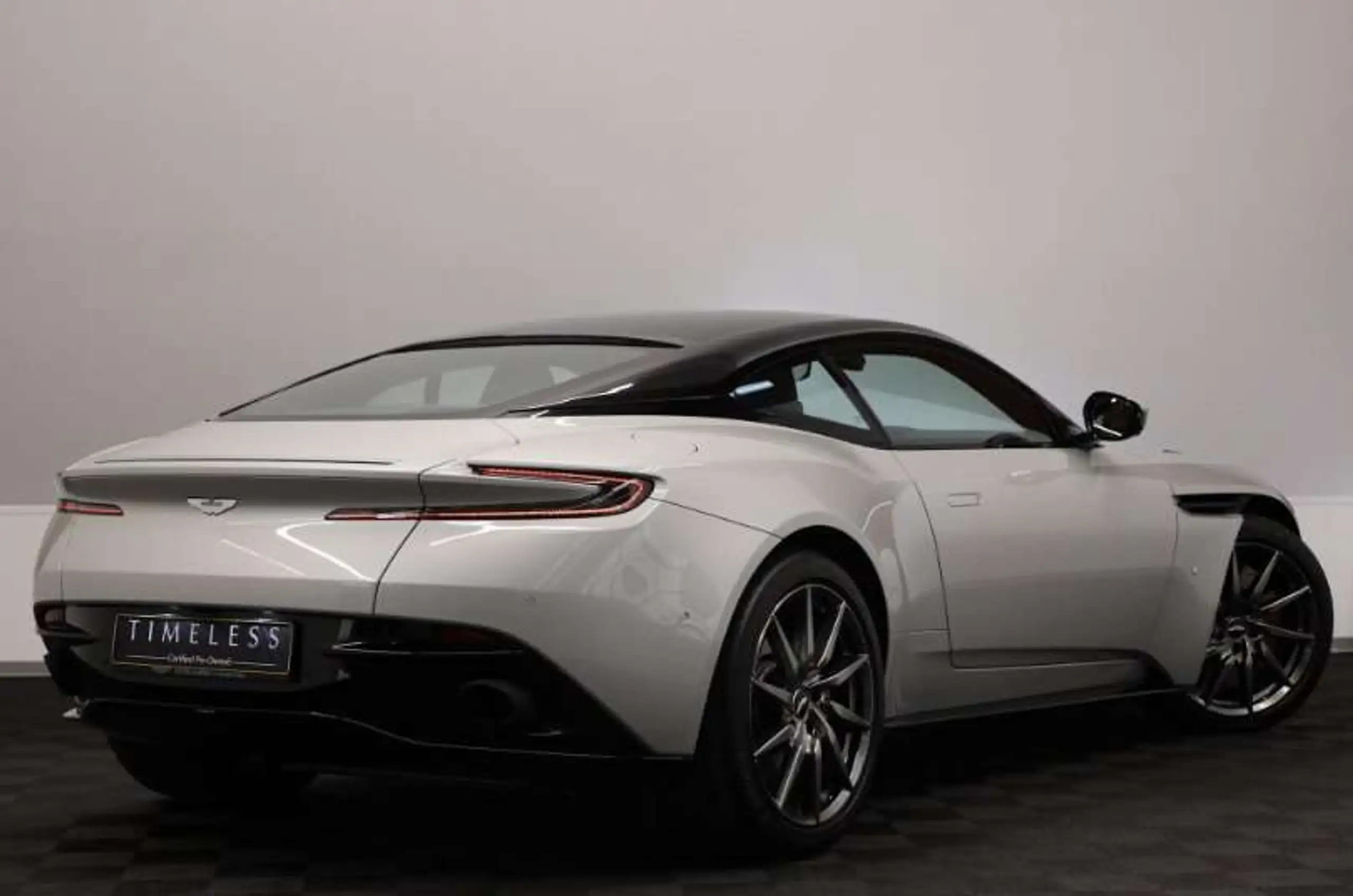 Aston Martin - DB11