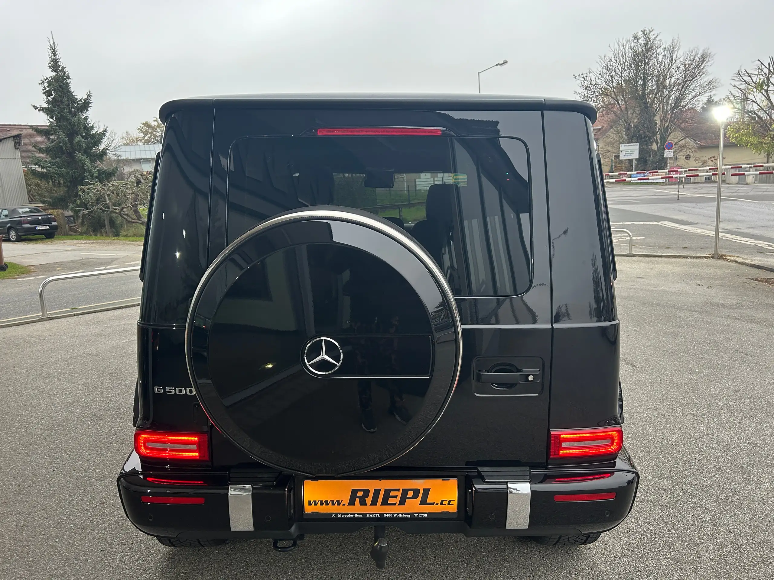 Mercedes-Benz - G 500