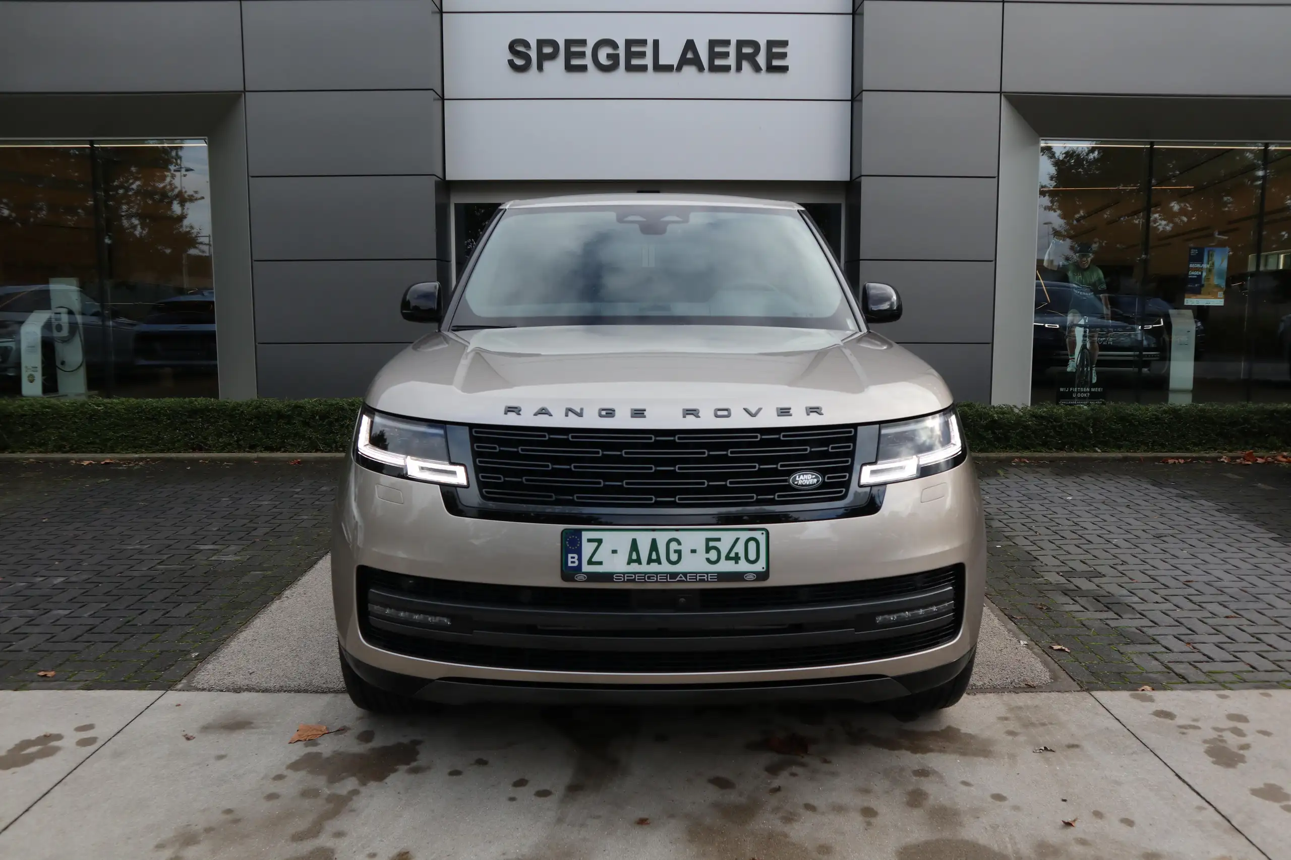 Land Rover - Range Rover