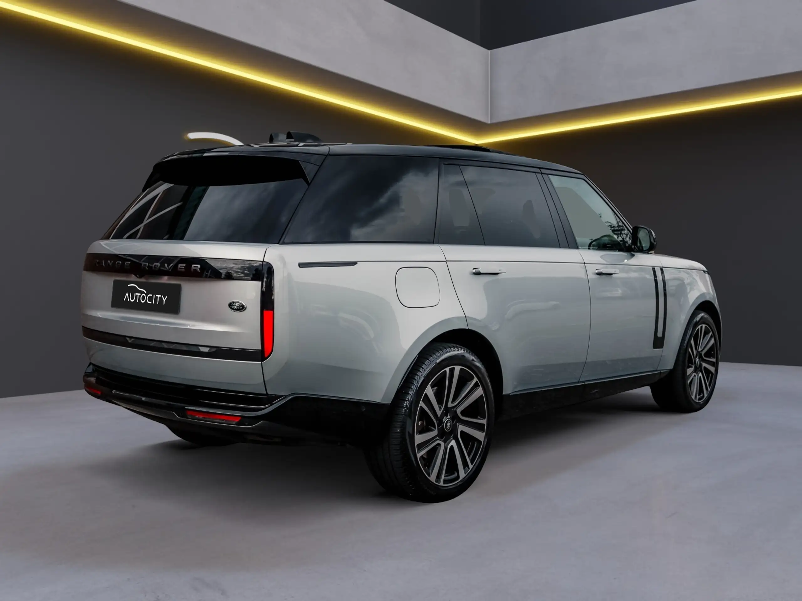 Land Rover - Range Rover