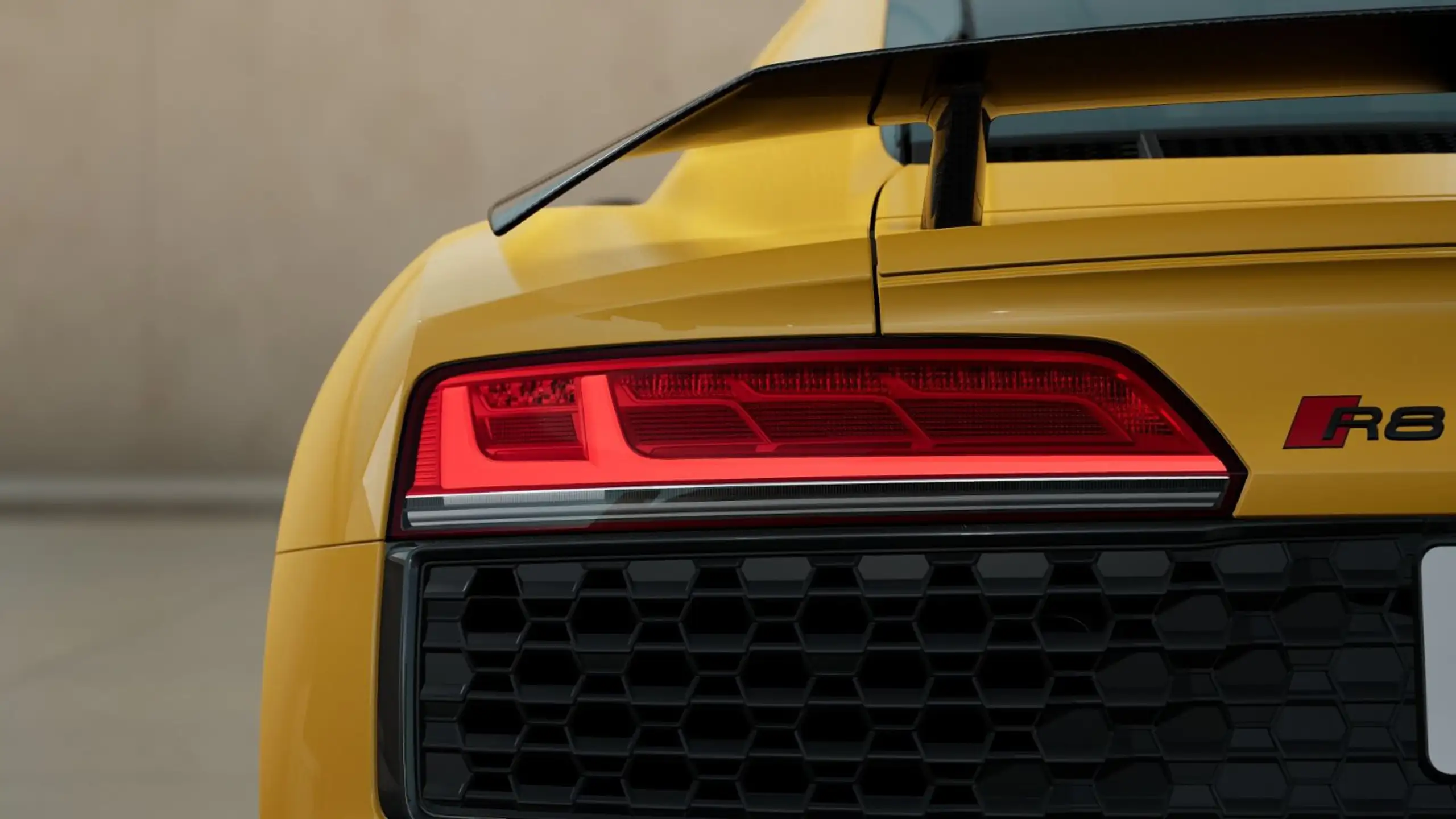 Audi - R8