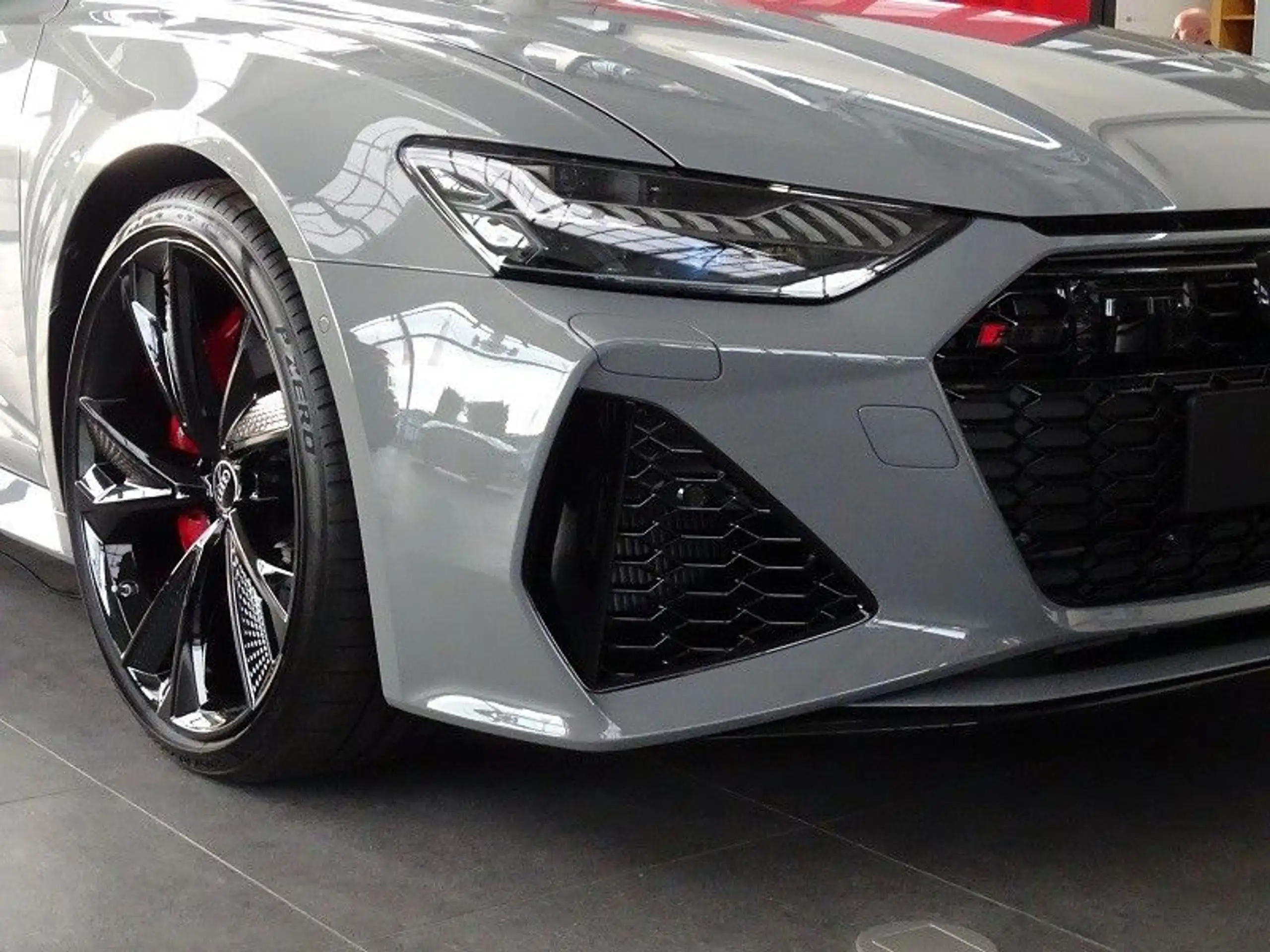 Audi - RS6