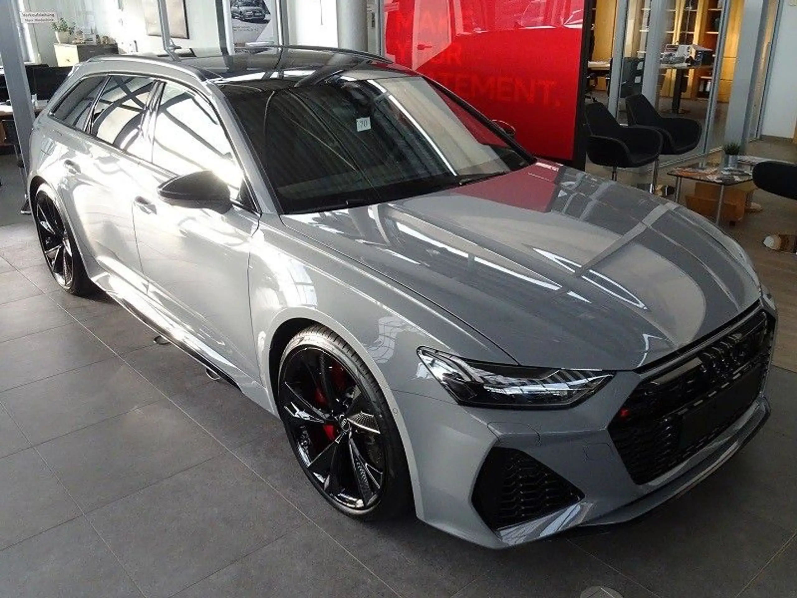 Audi - RS6