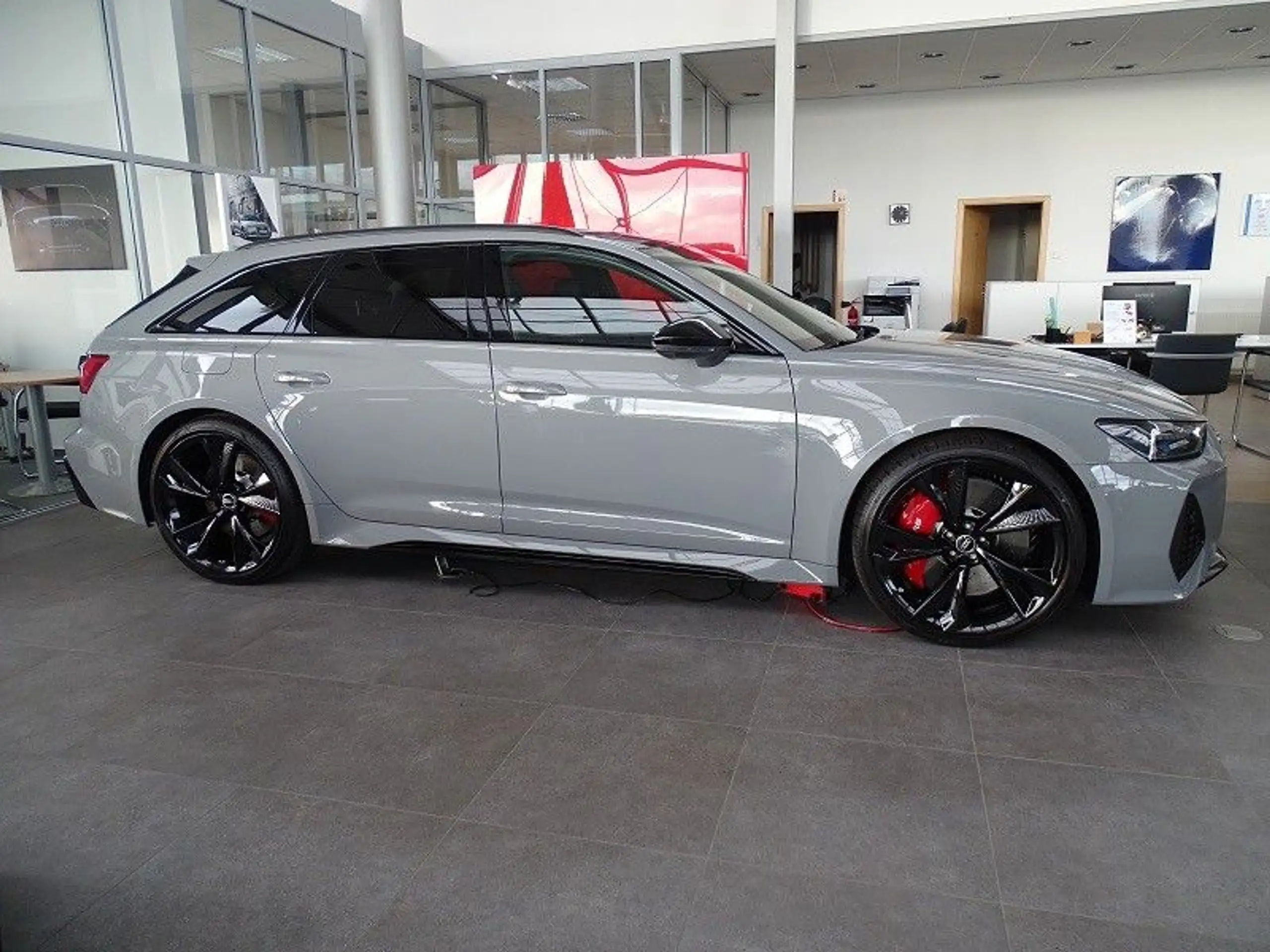 Audi - RS6