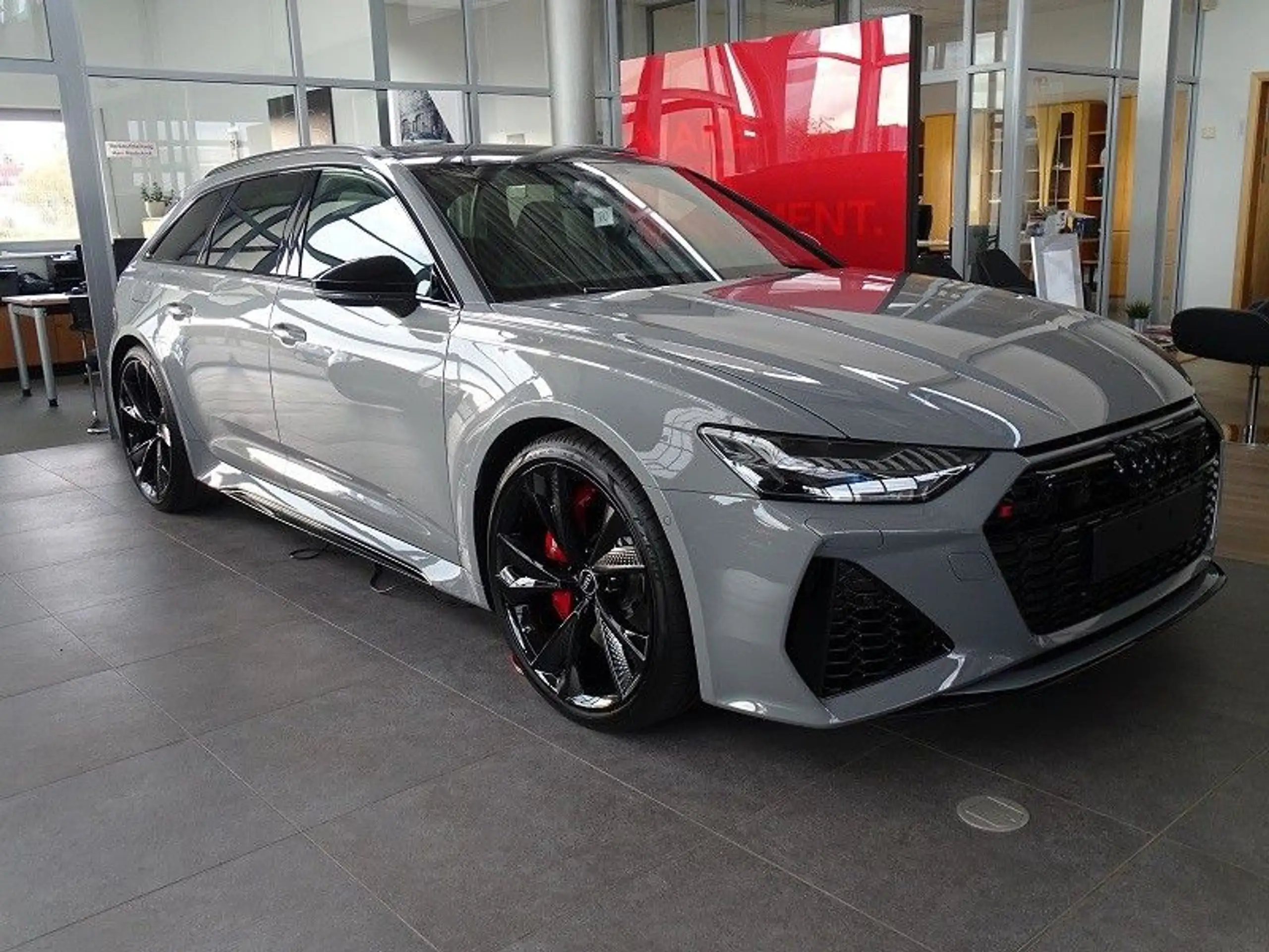 Audi - RS6