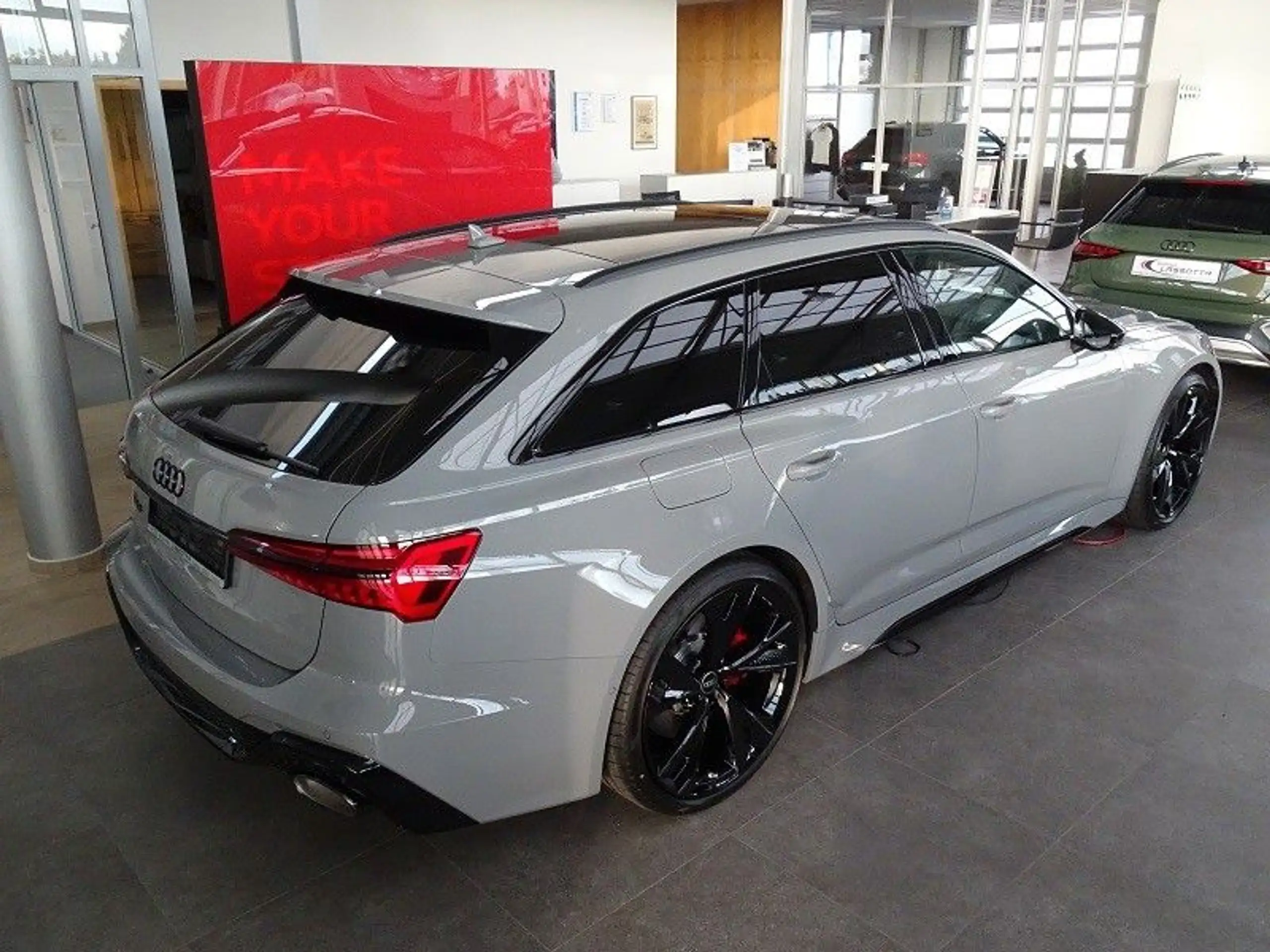 Audi - RS6