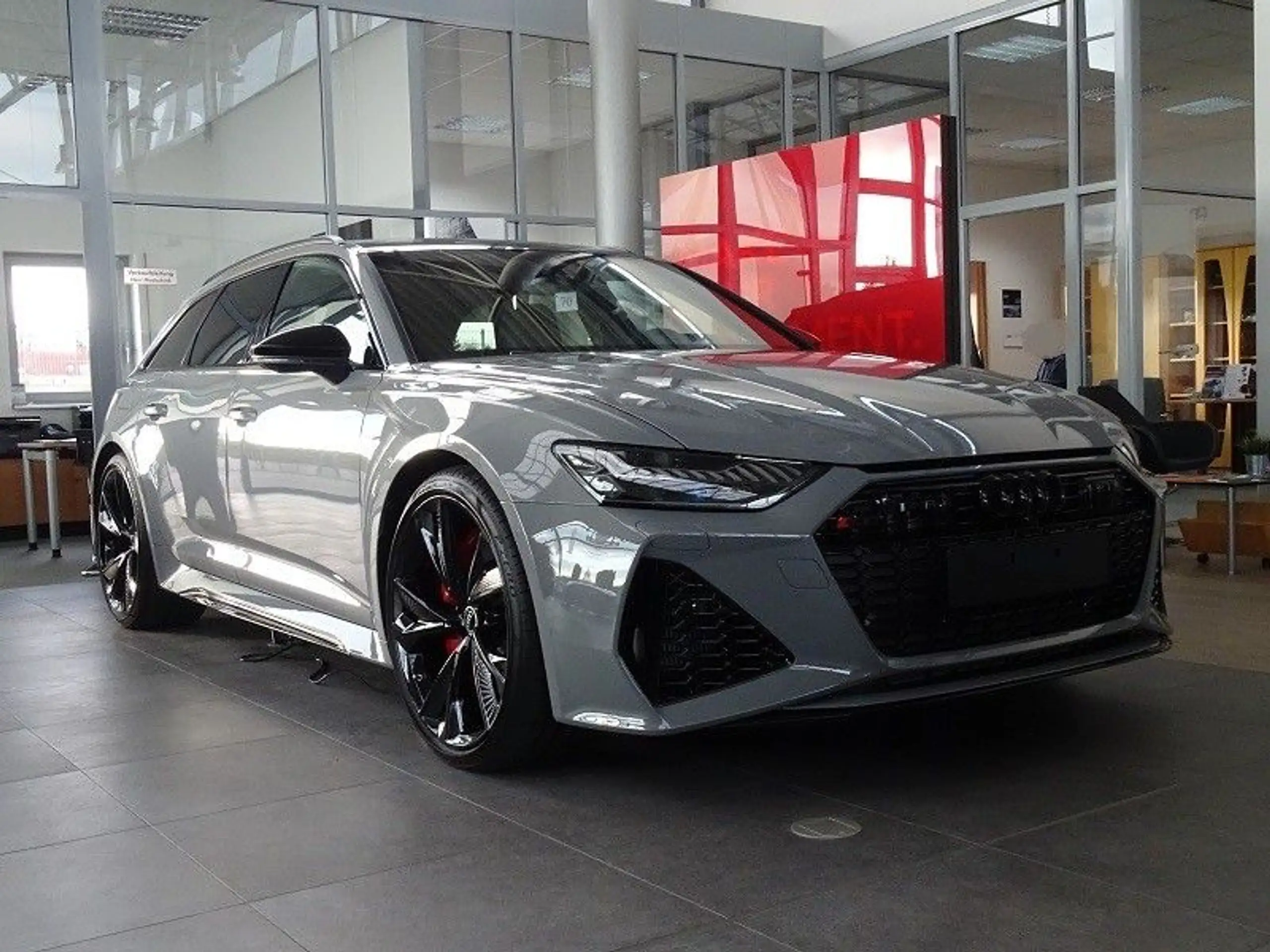 Audi - RS6