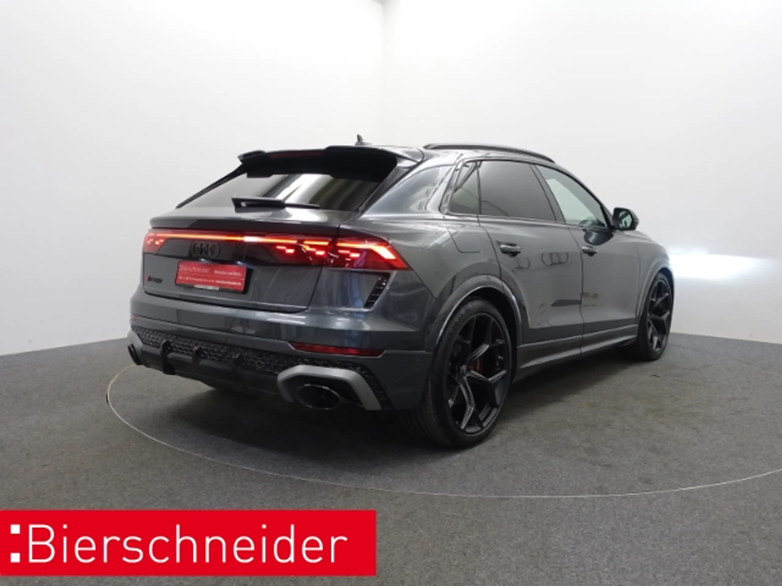 Audi - RS Q8