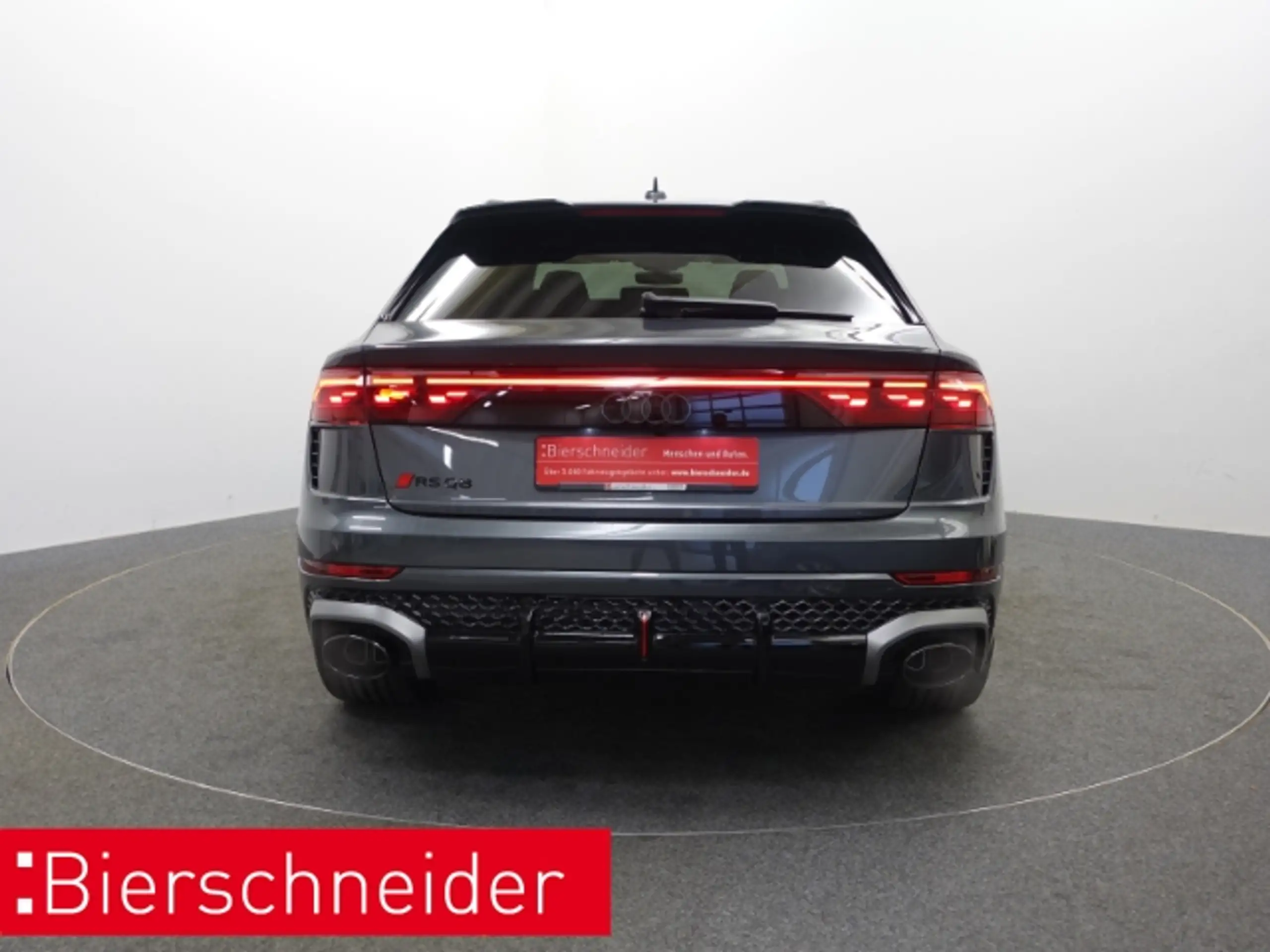 Audi - RS Q8