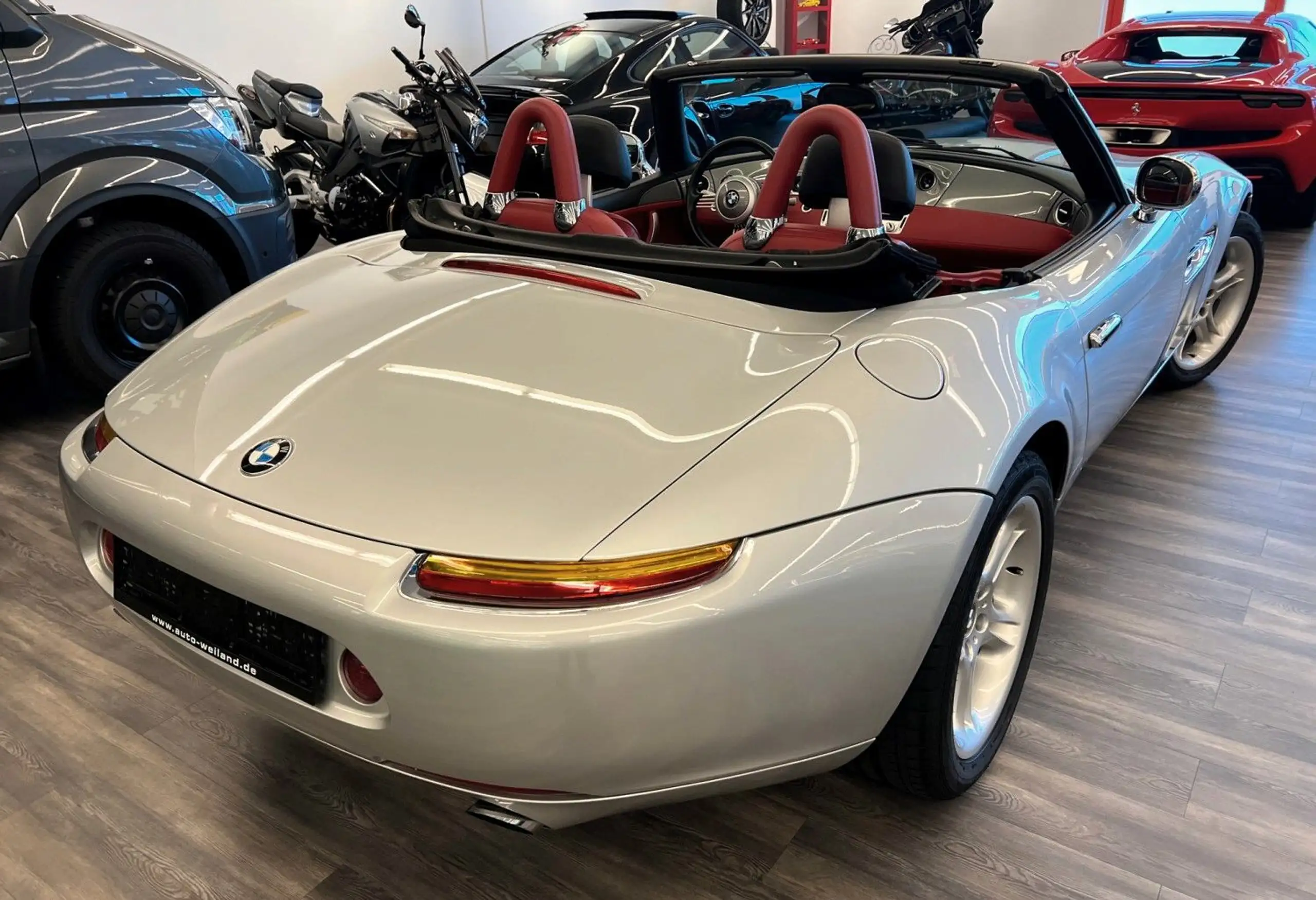 BMW - Z8