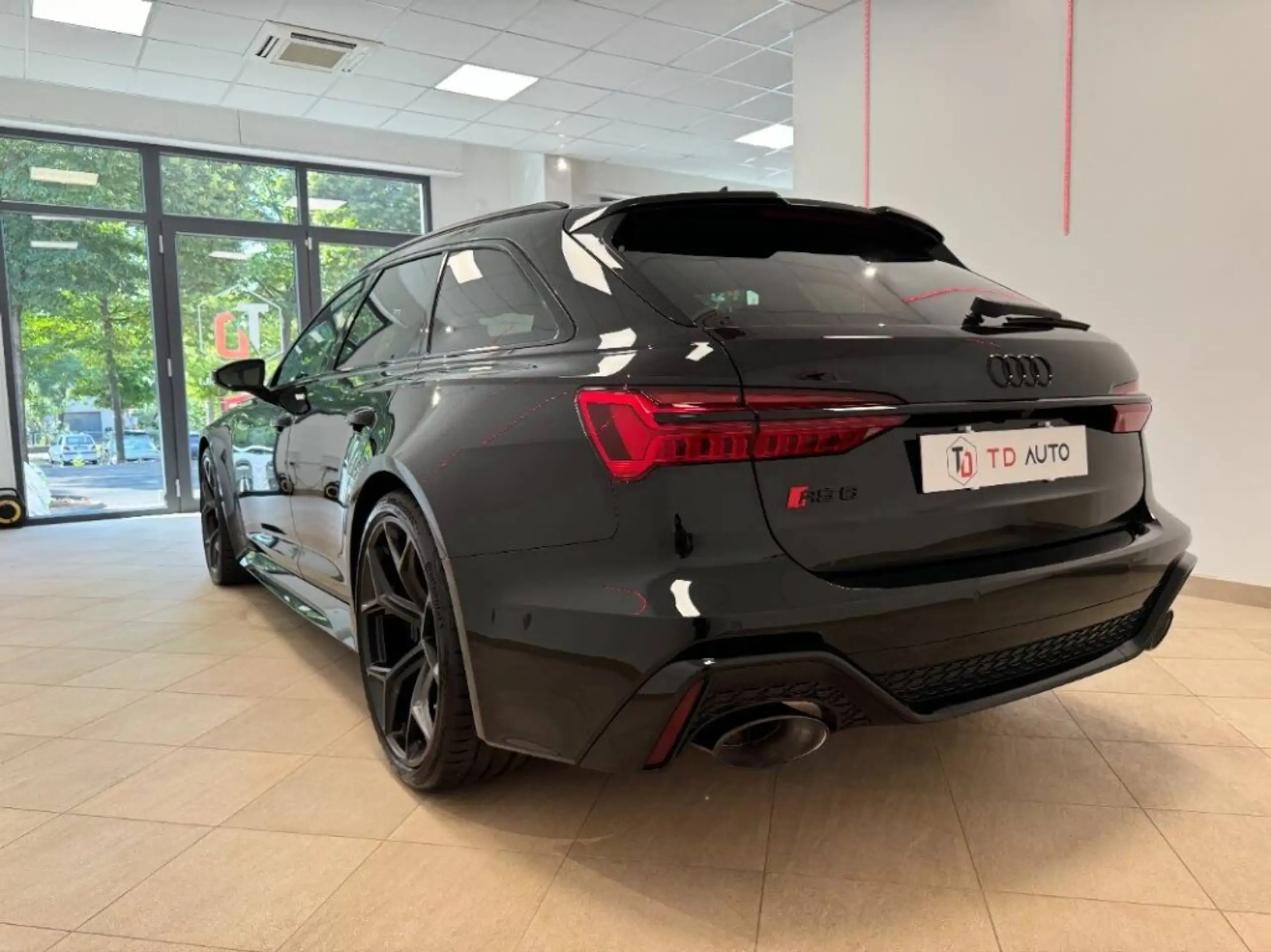 Audi - RS6