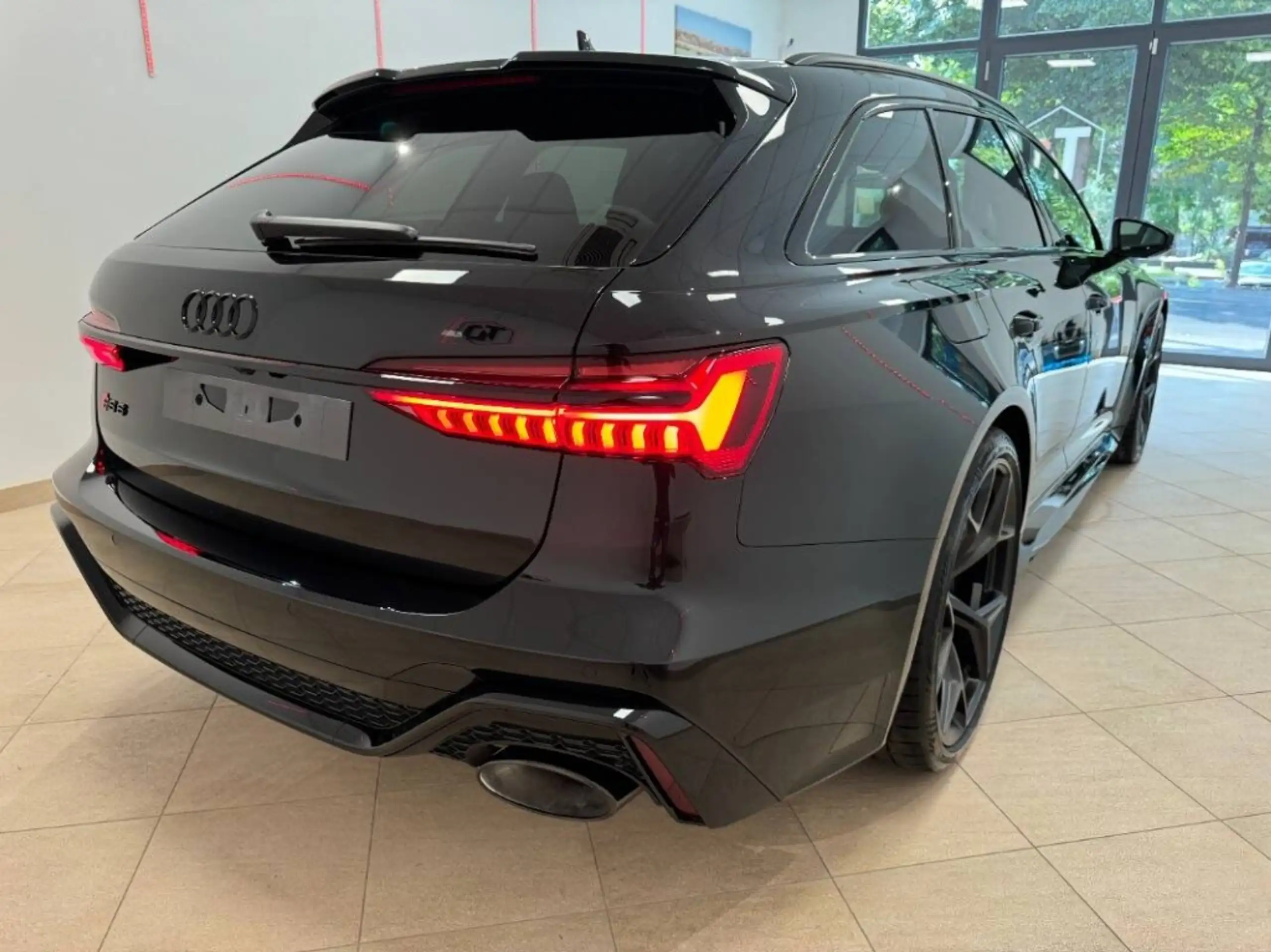 Audi - RS6