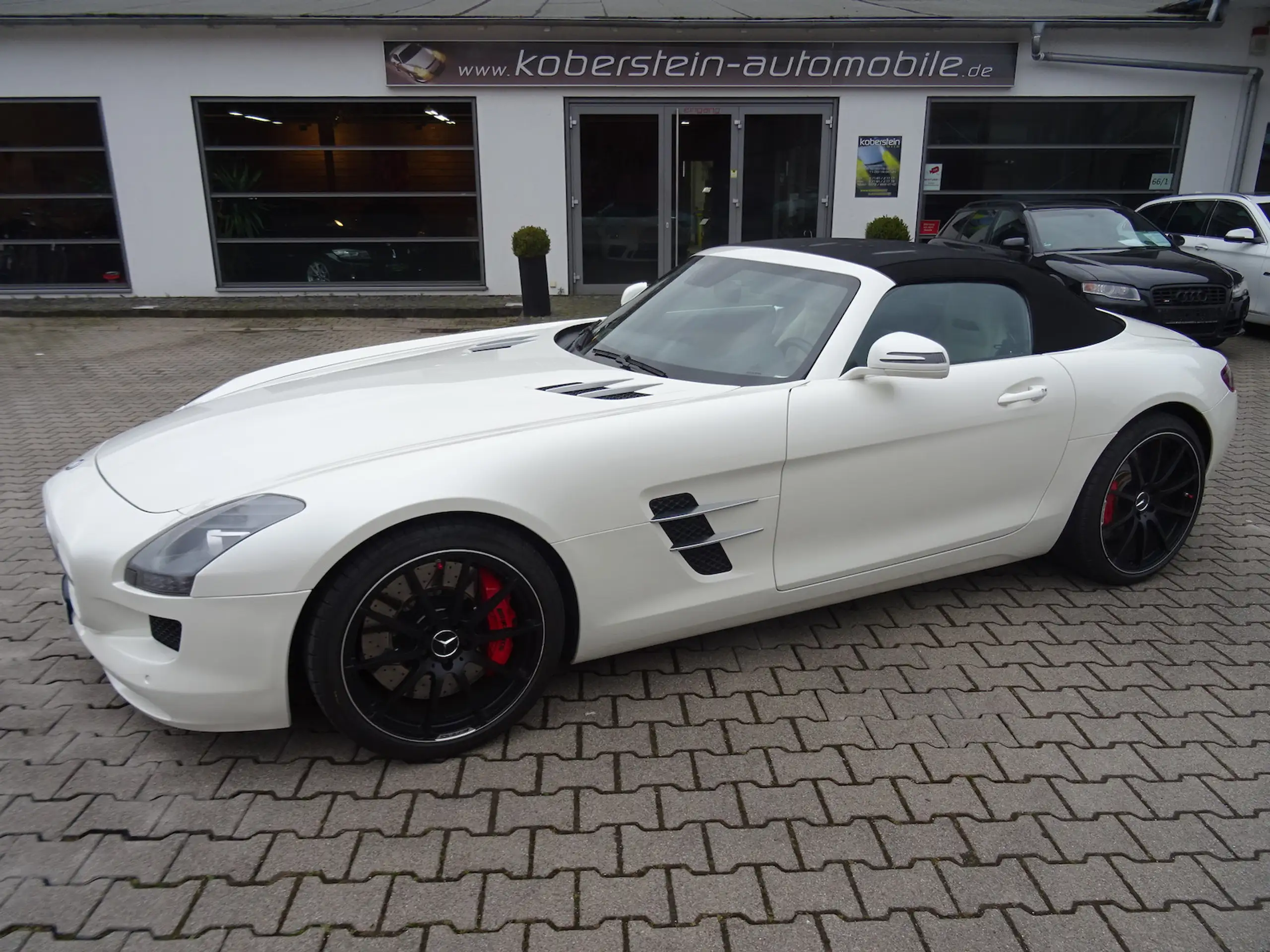 Mercedes-Benz - SLS