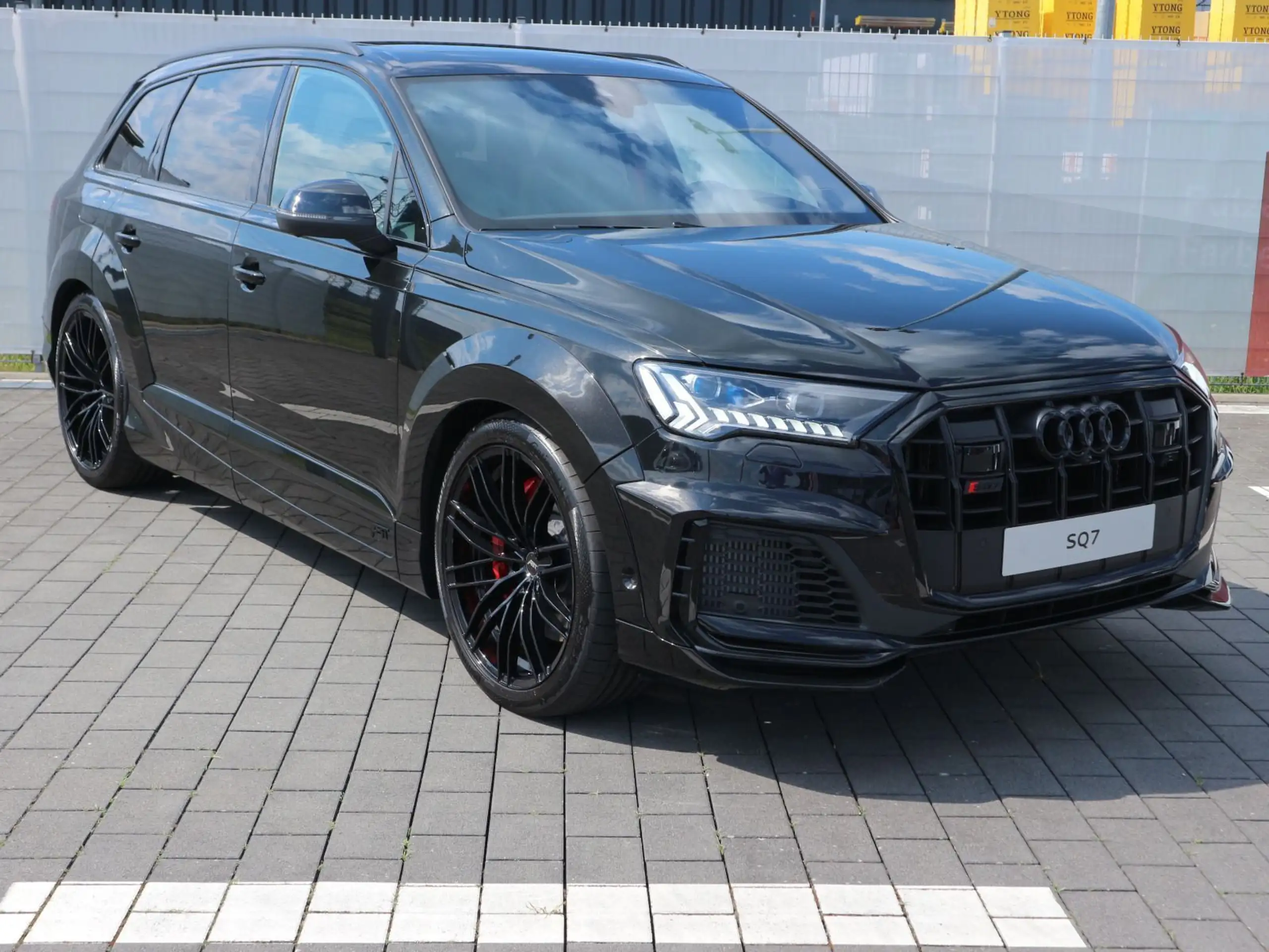 Audi - SQ7