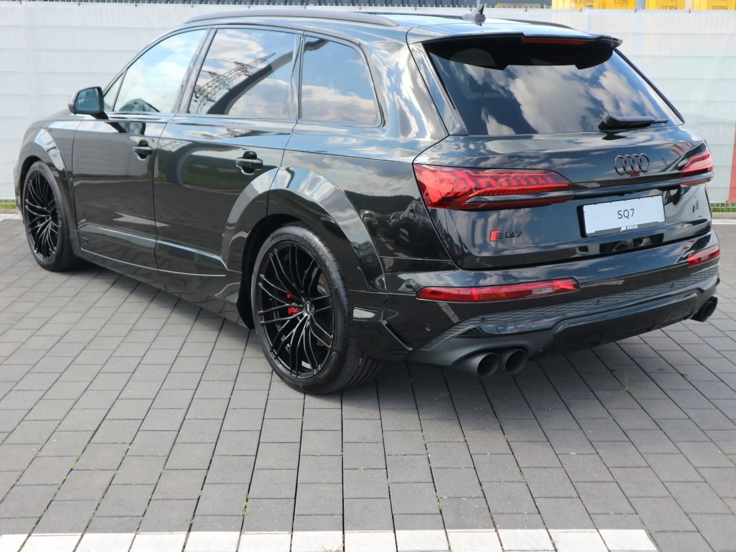 Audi - SQ7