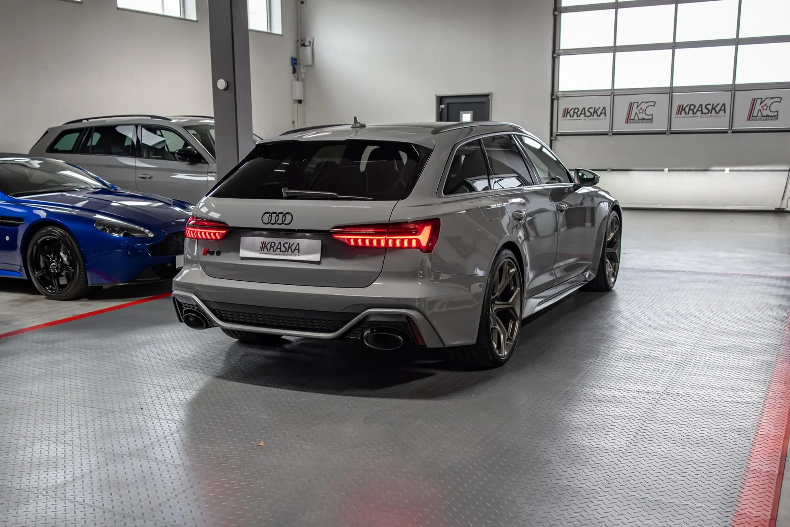 Audi - RS6