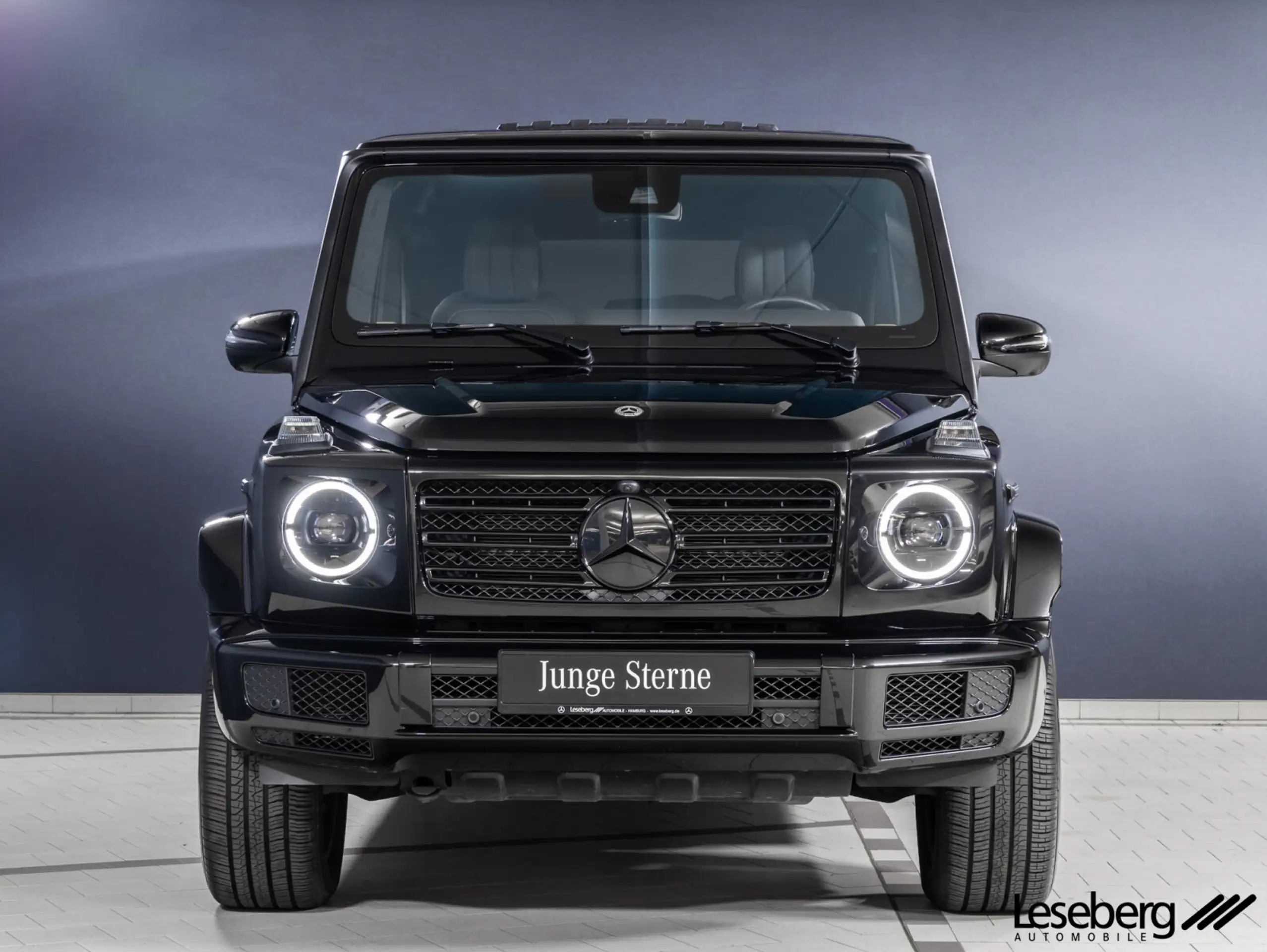 Mercedes-Benz - G 500