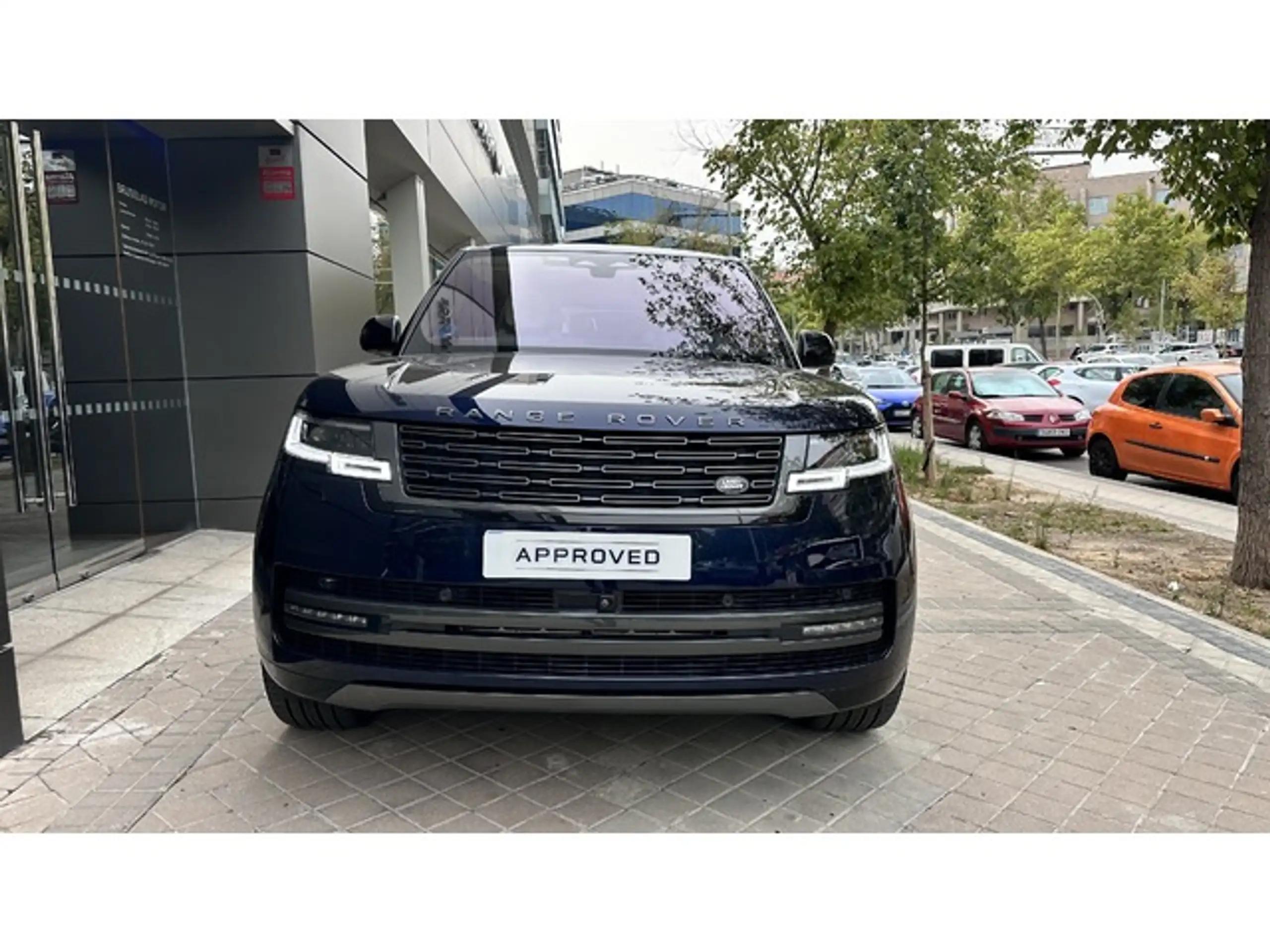 Land Rover - Range Rover