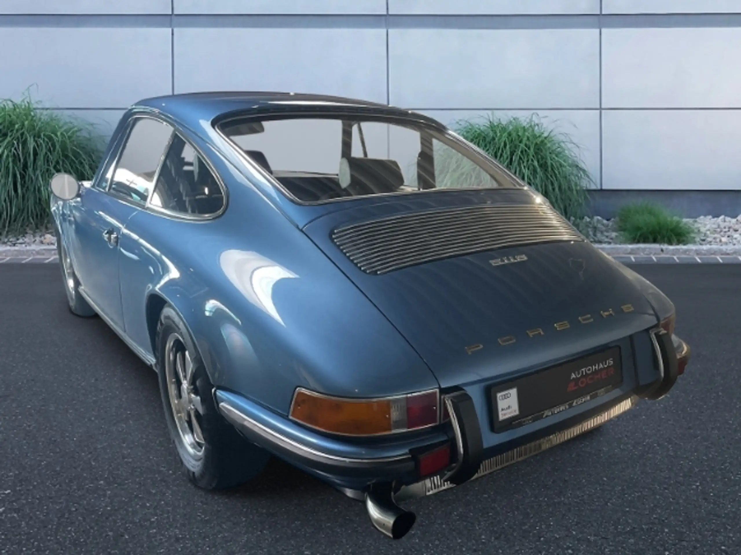 Porsche - 911