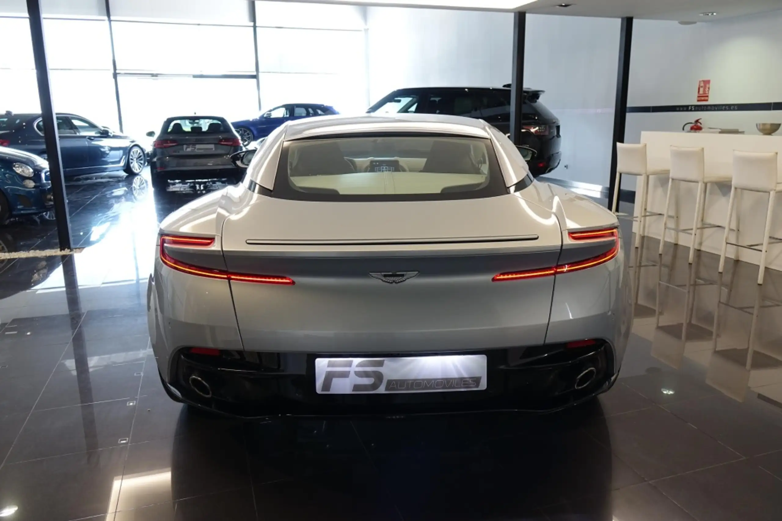 Aston Martin - DB11