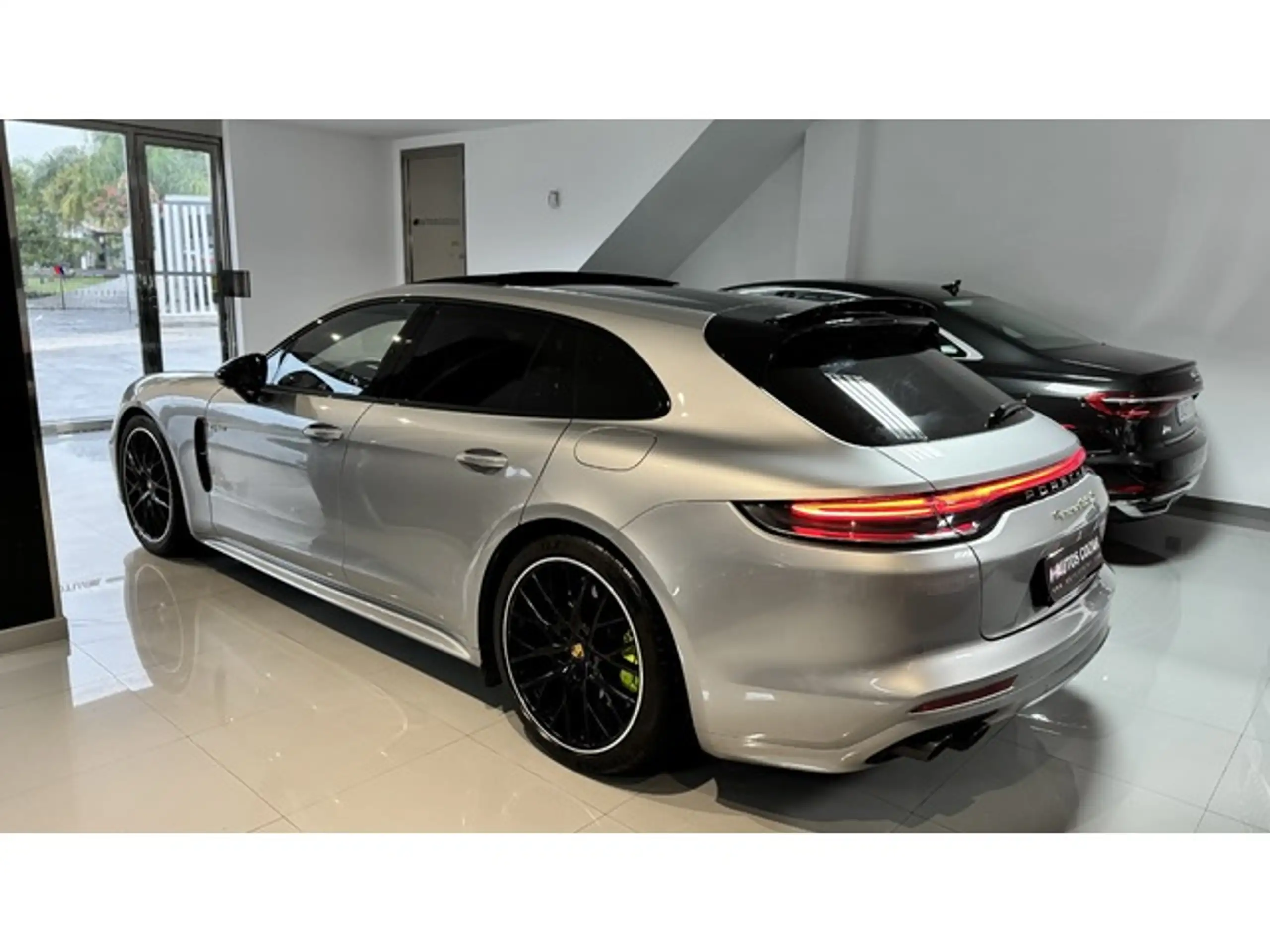 Porsche - Panamera