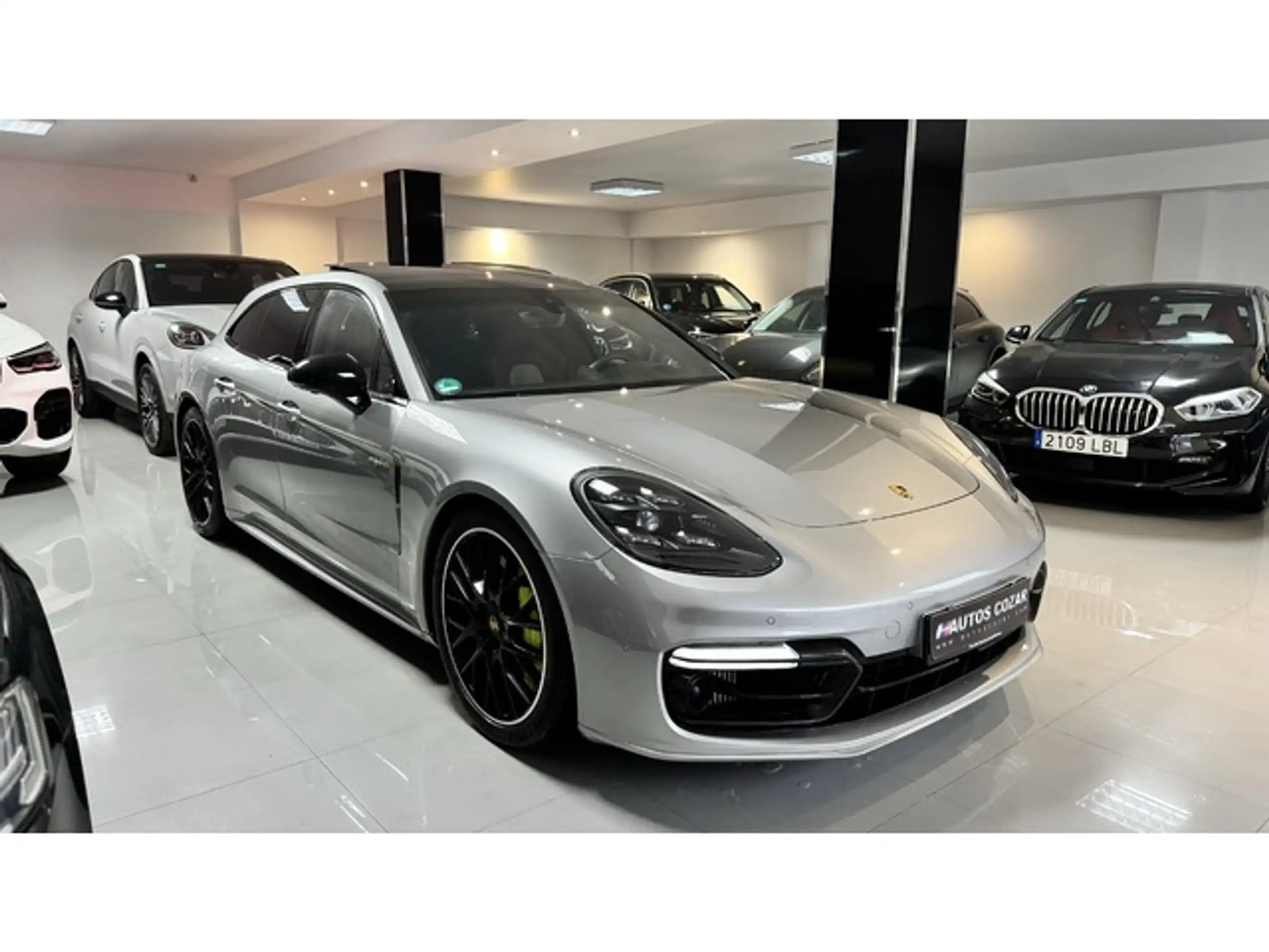 Porsche - Panamera