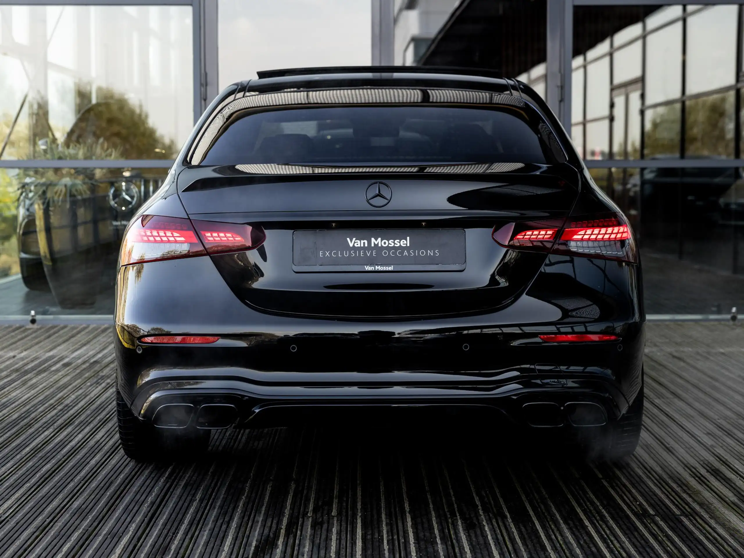 Mercedes-Benz - E 63 AMG