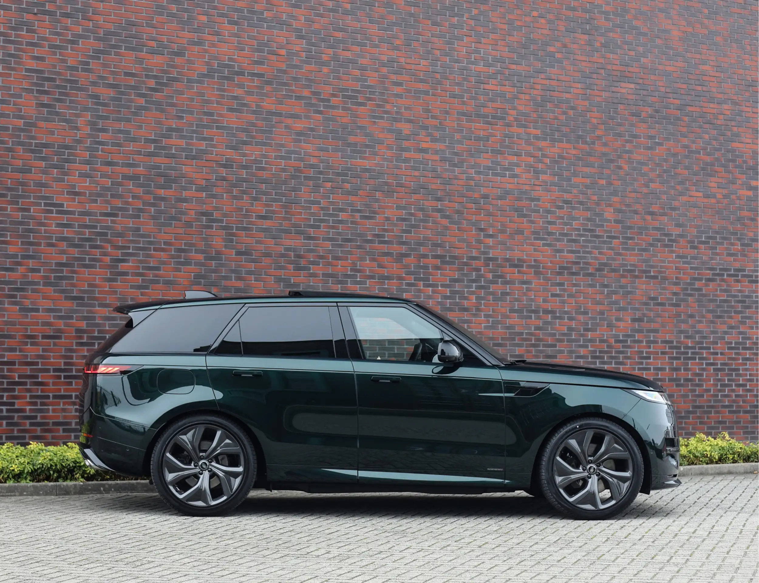 Land Rover - Range Rover Sport